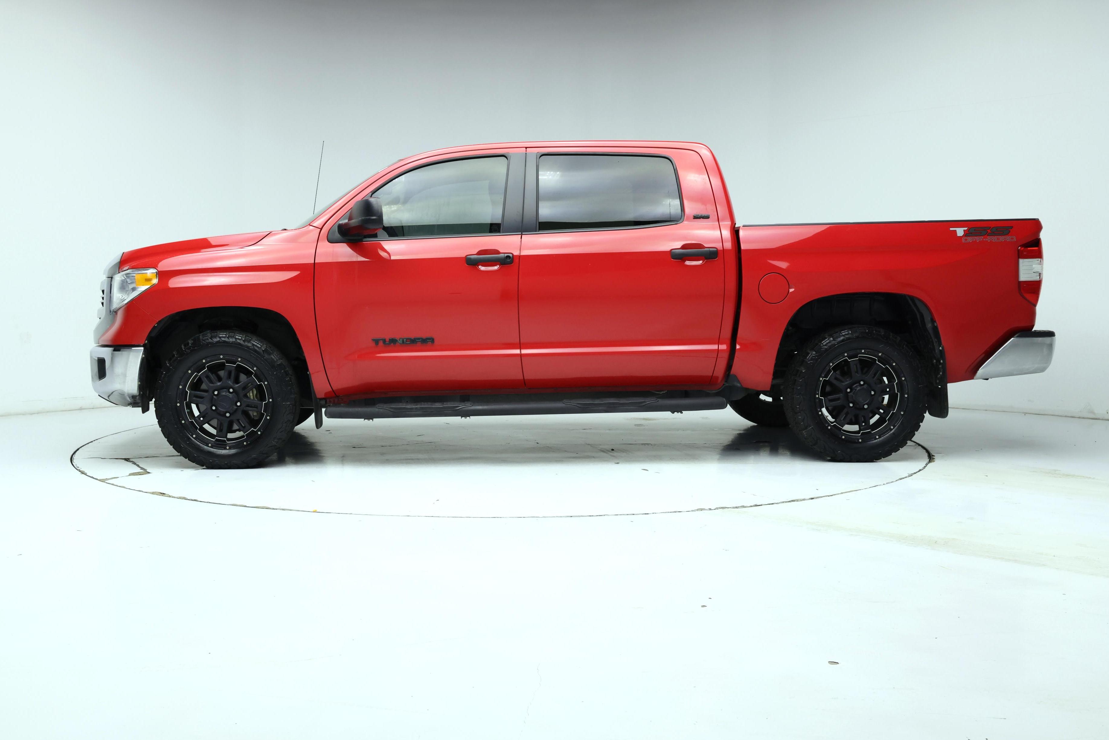 Thumbnail: 2016 Toyota Tundra - 3
