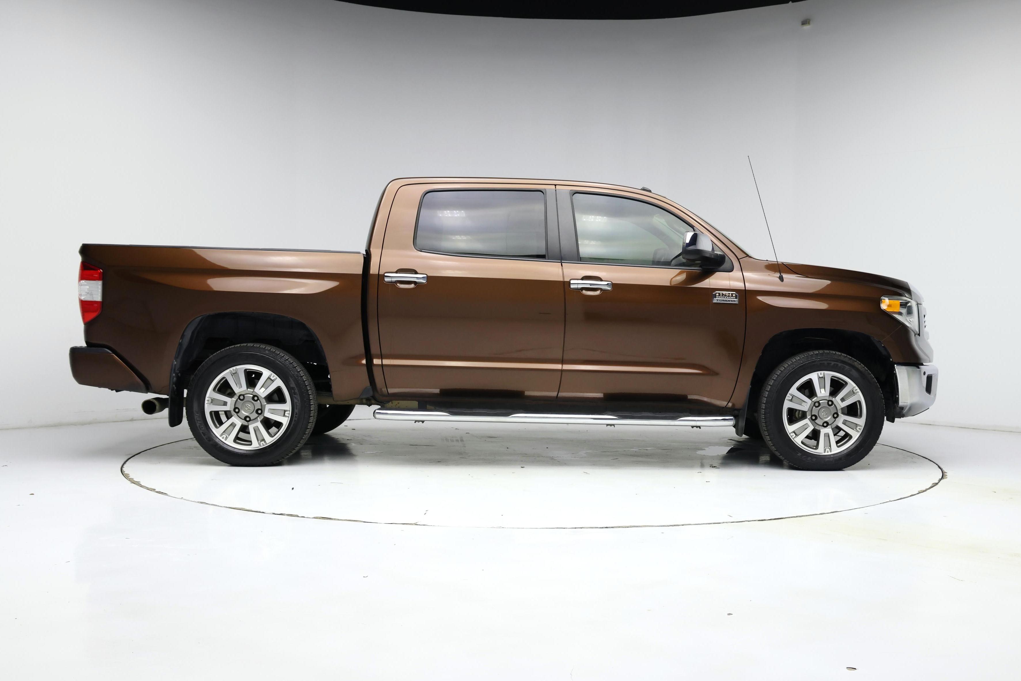 Thumbnail: 2017 Toyota Tundra - 7