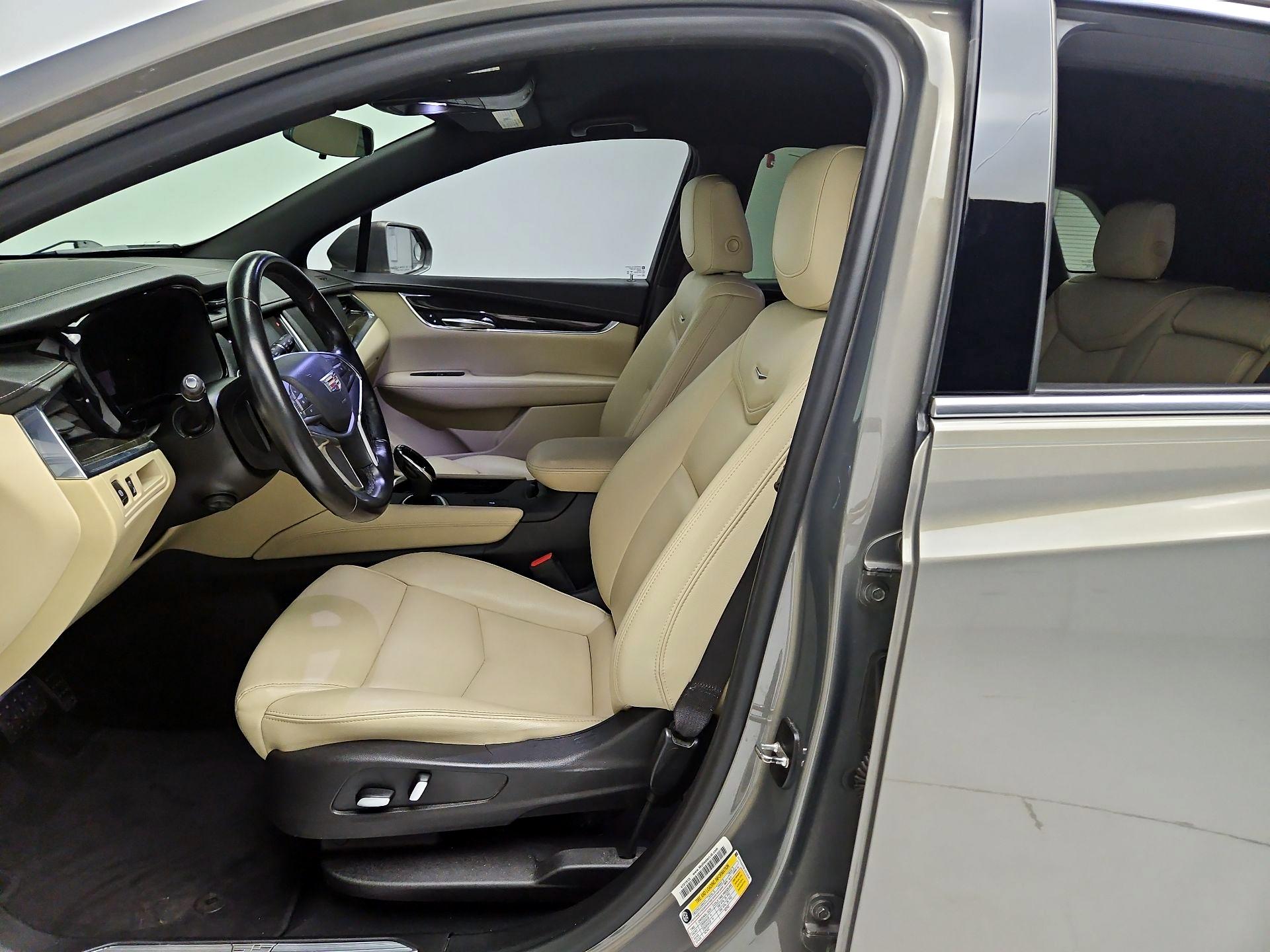 Thumbnail: 2018 Cadillac XT5 - 11