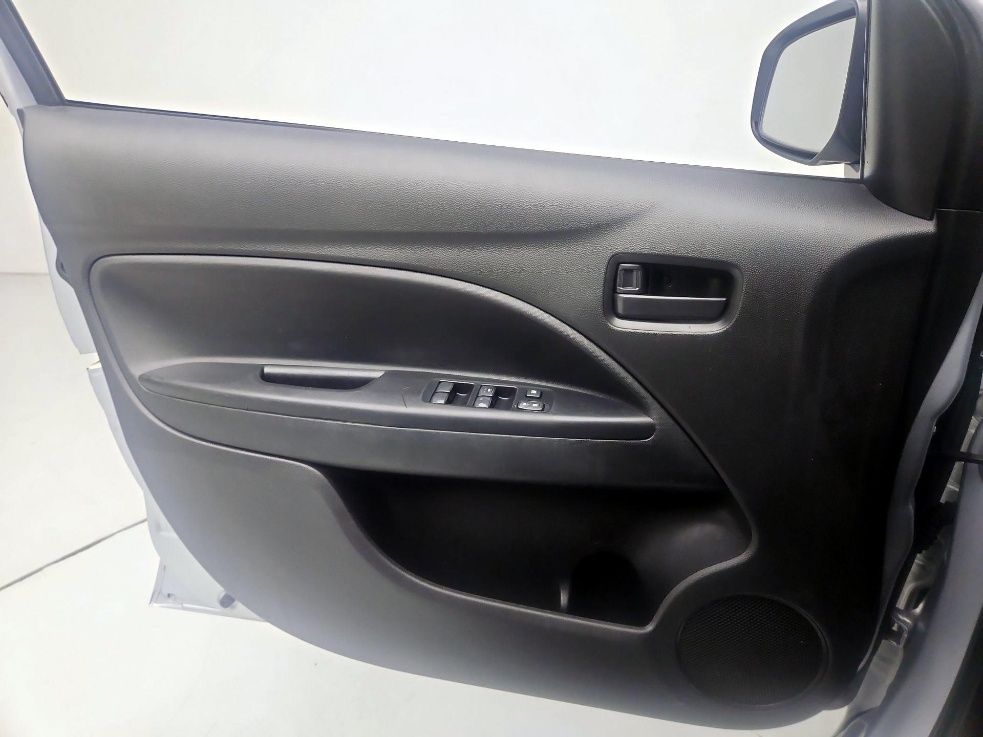 Thumbnail: 2020 Mitsubishi Mirage G4 - 12