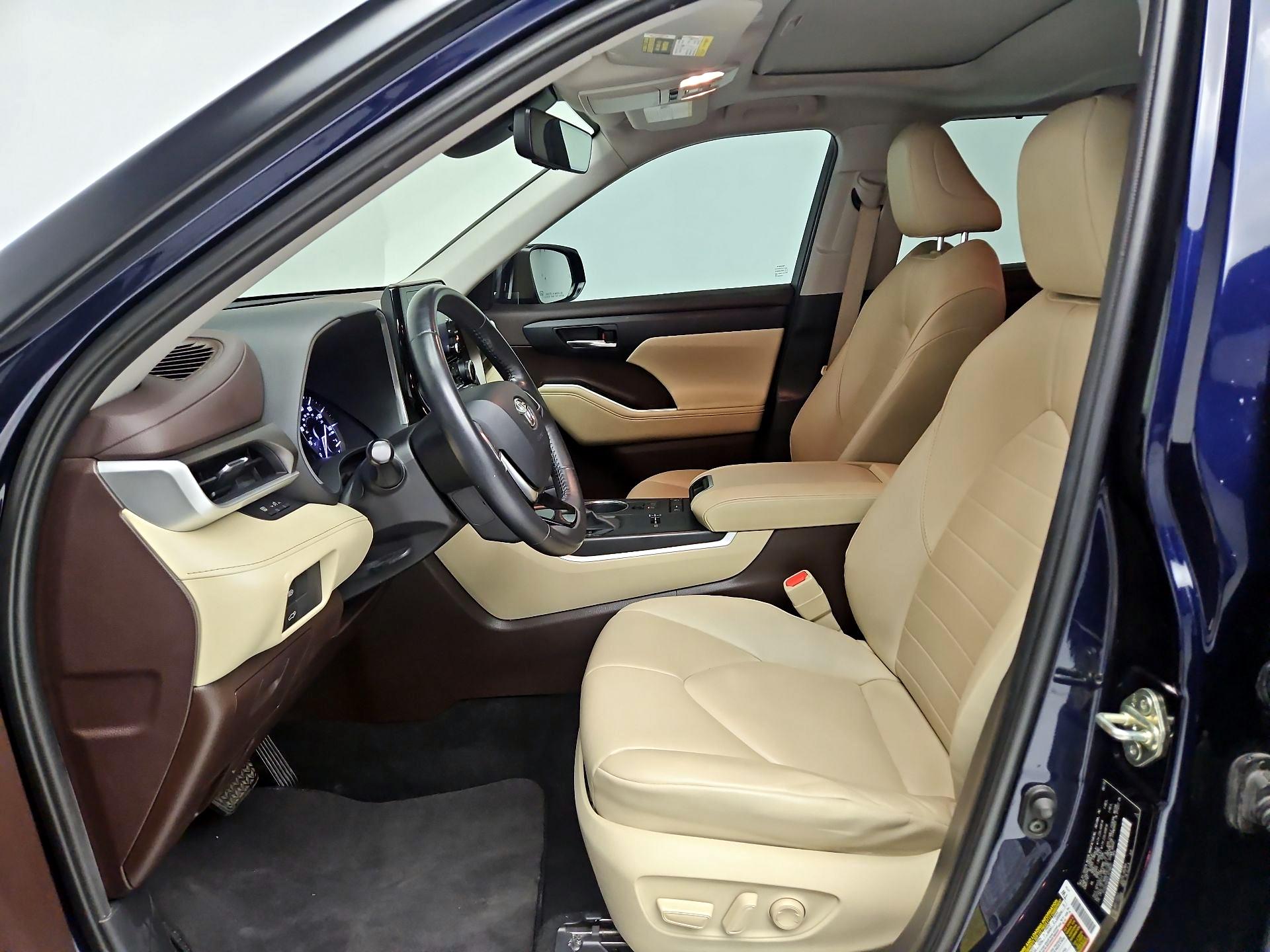 Thumbnail: 2020 Toyota Highlander - 11