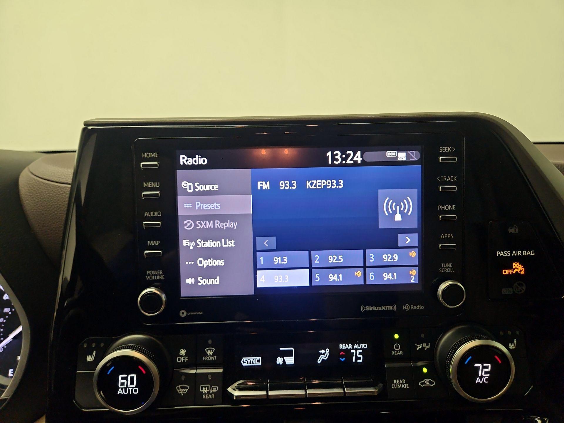 Thumbnail: 2020 Toyota Highlander - 15