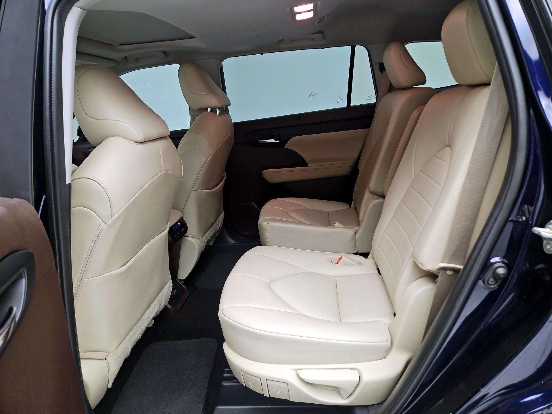 Thumbnail: 2020 Toyota Highlander - 20
