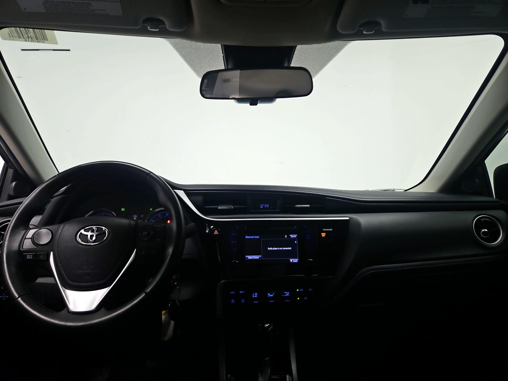 Thumbnail: 2017 Toyota Corolla - 9