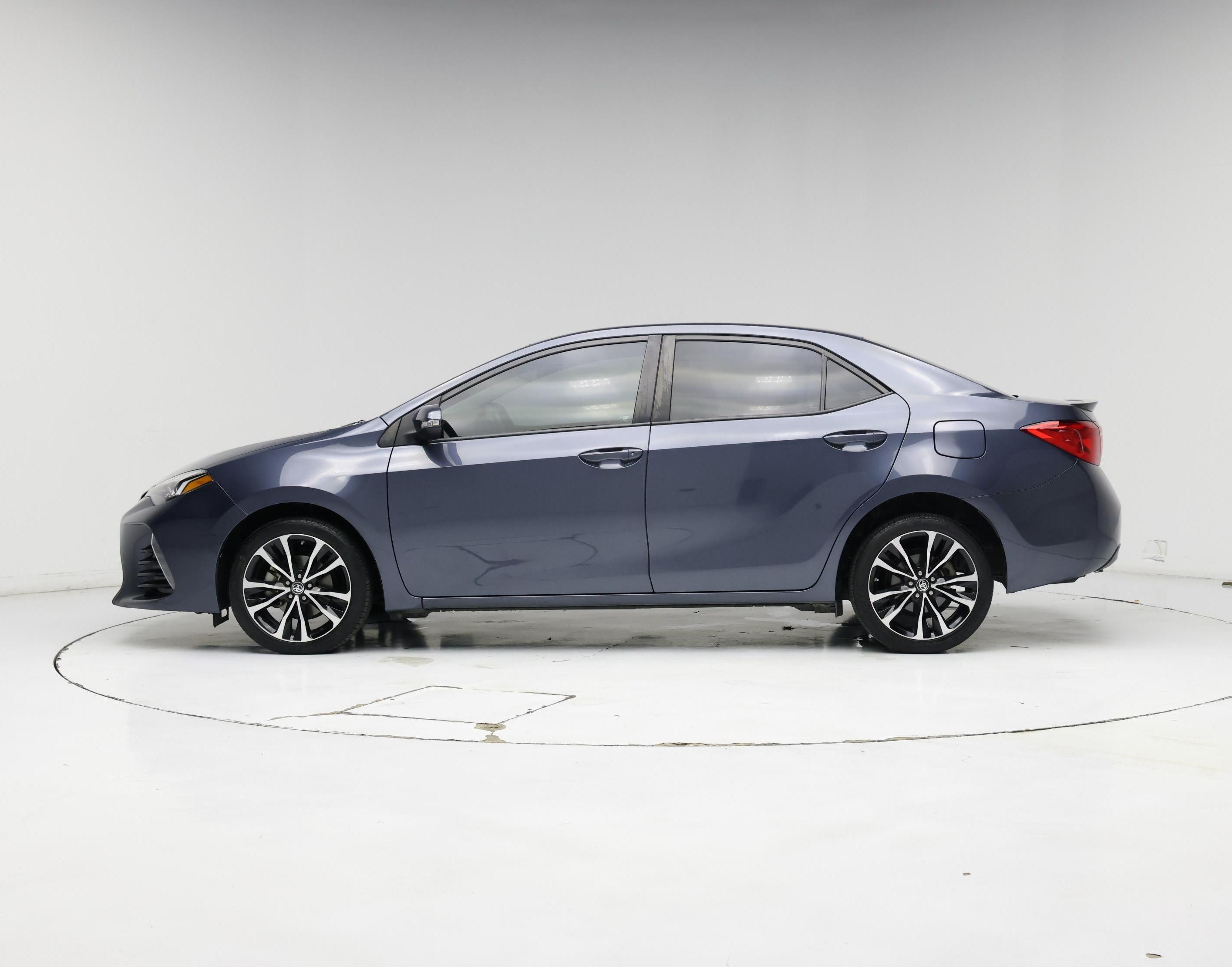 Thumbnail: 2017 Toyota Corolla - 3