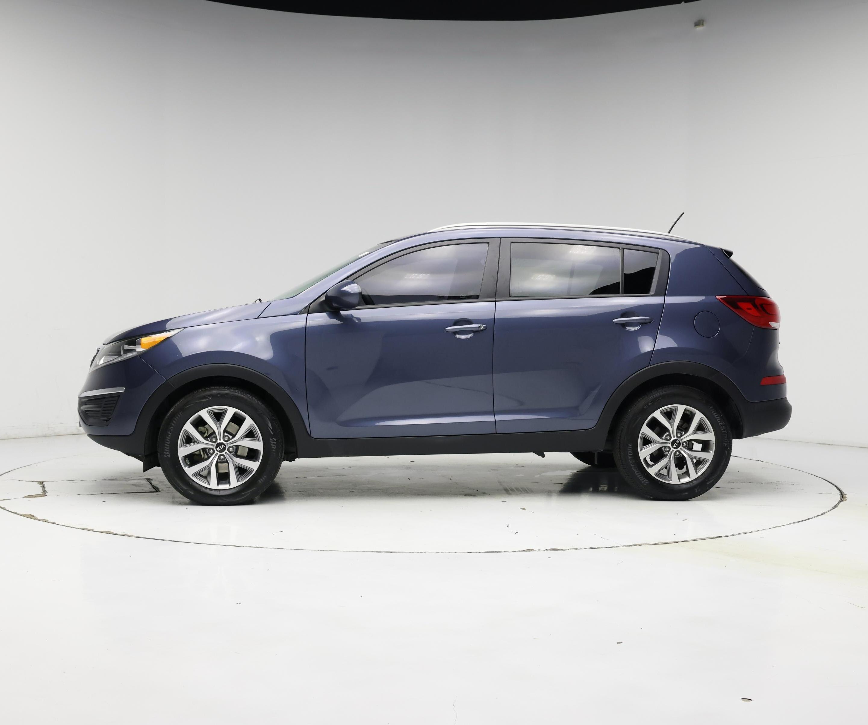 Thumbnail: 2016 Kia Sportage - 3