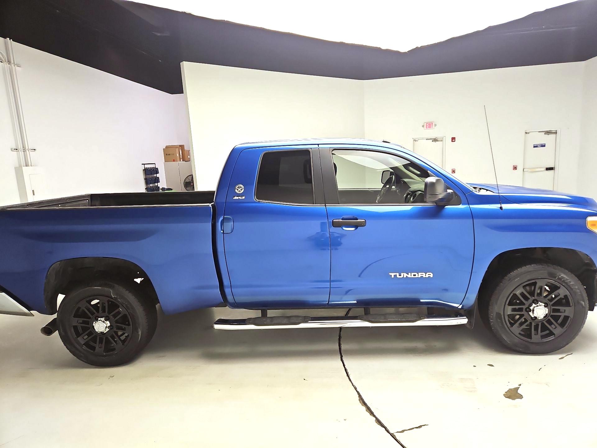 Thumbnail: 2016 Toyota Tundra - 4