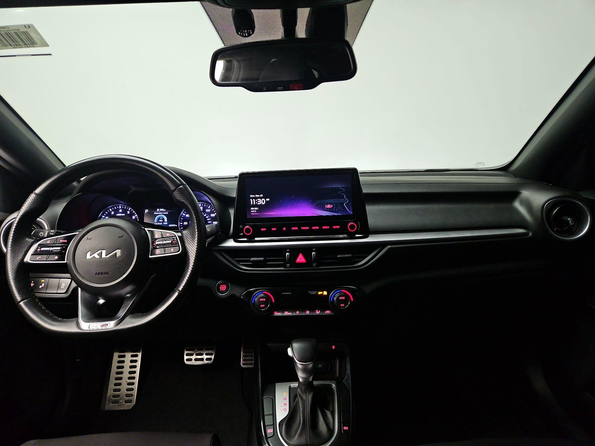 Thumbnail: 2023 Kia Forte - 9
