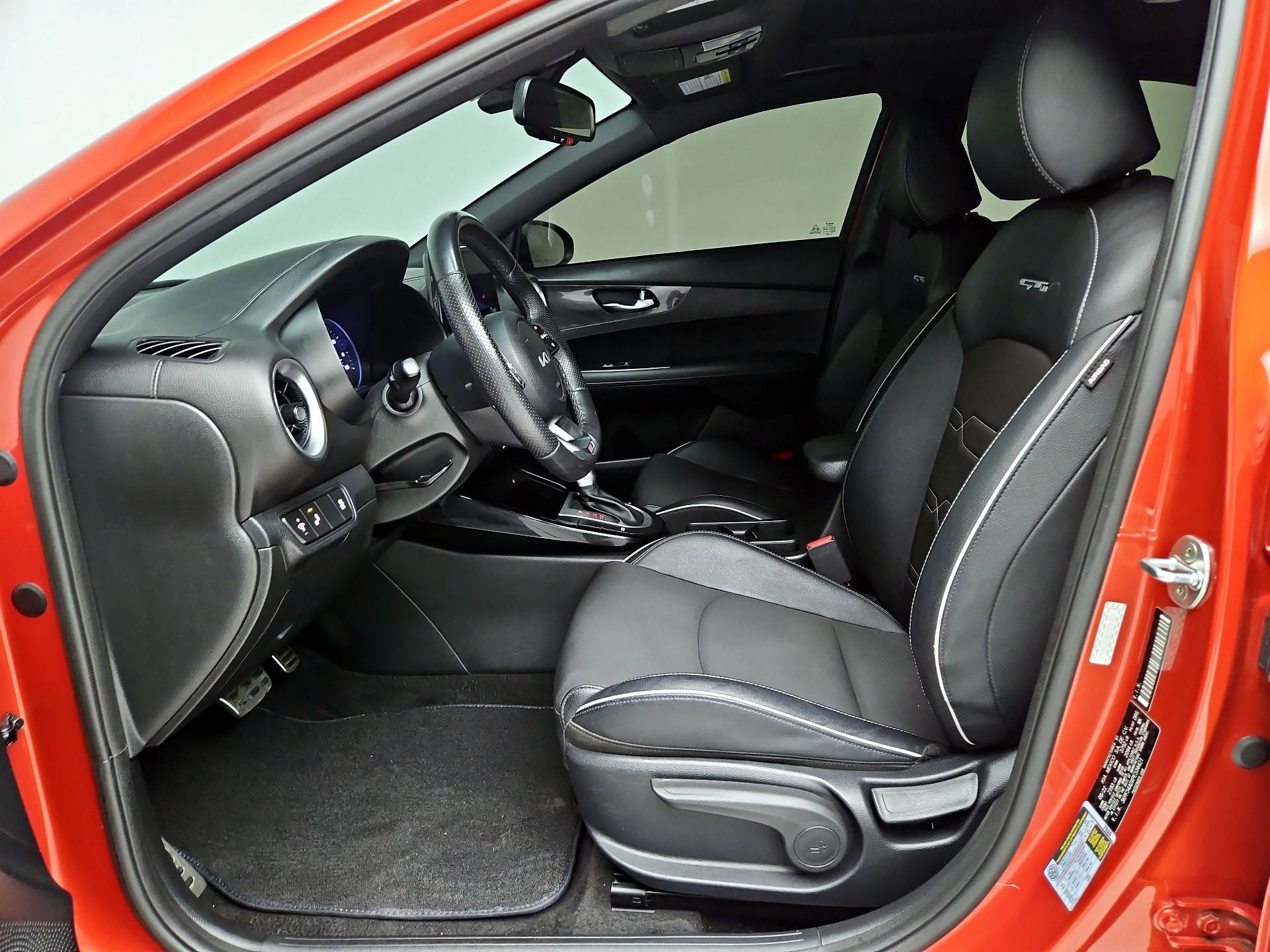 Thumbnail: 2023 Kia Forte - 11
