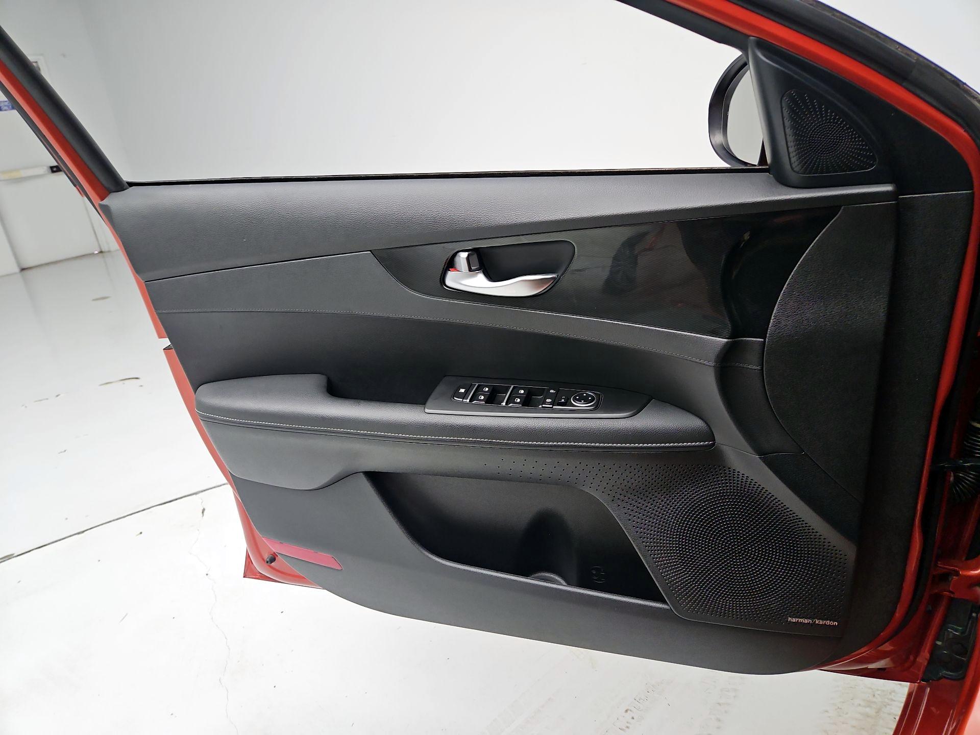 Thumbnail: 2023 Kia Forte - 12