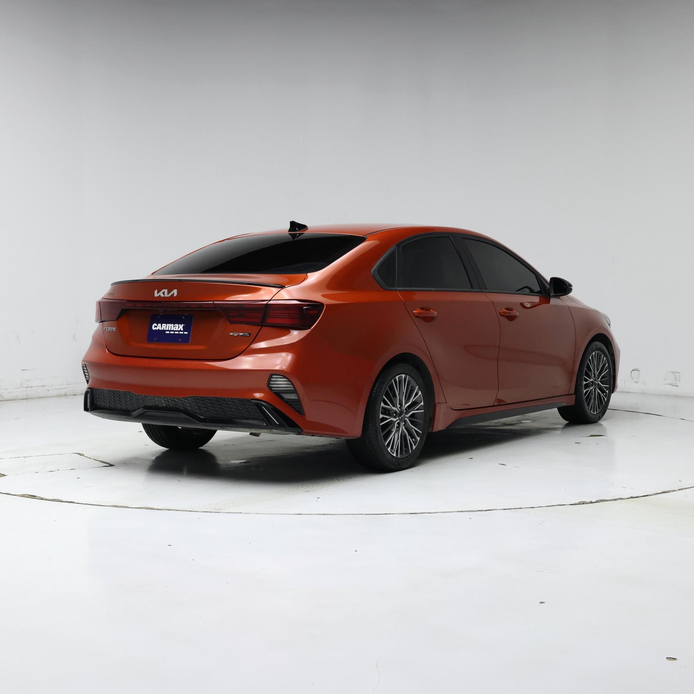 Thumbnail: 2023 Kia Forte - 8