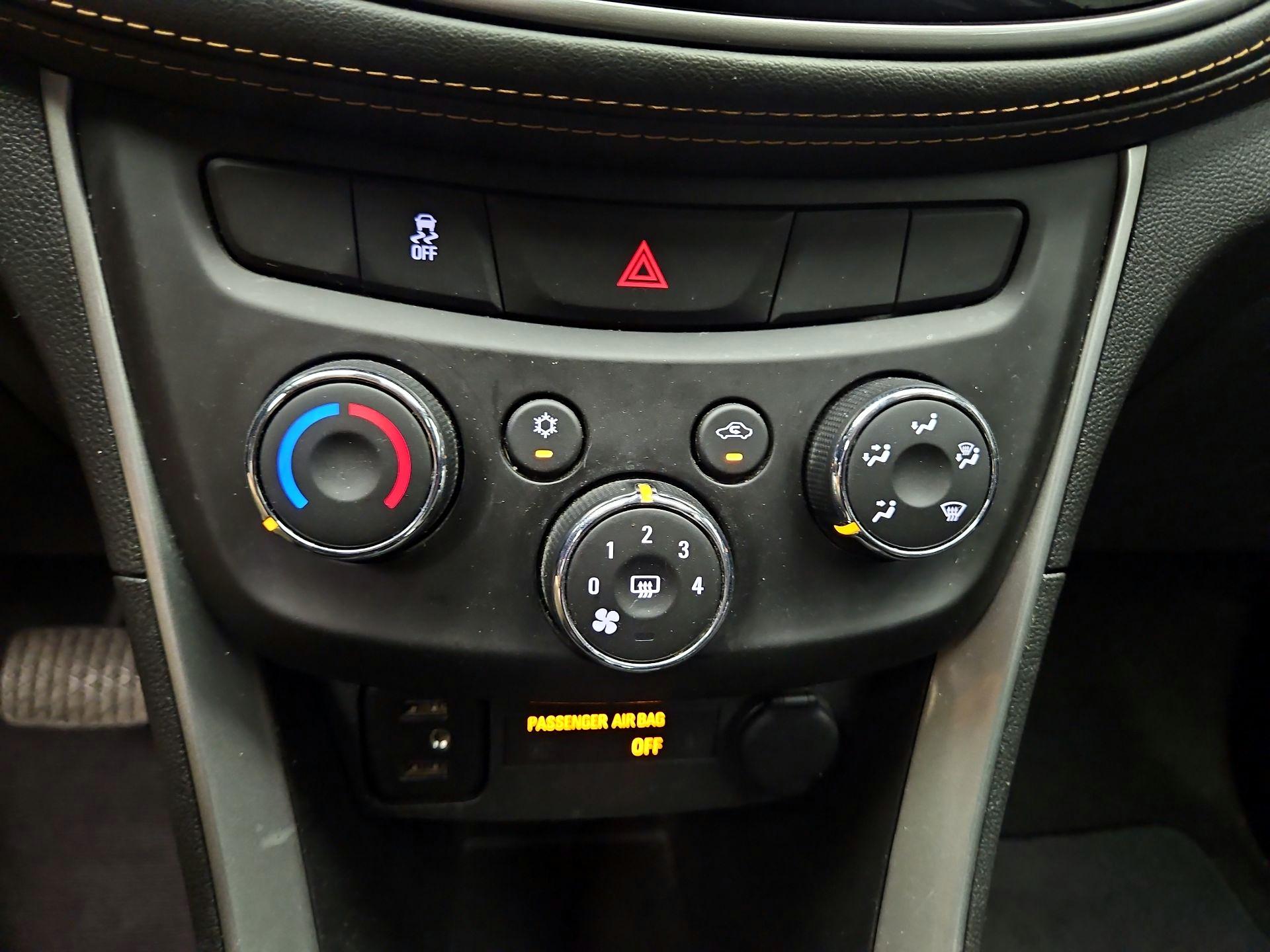 Thumbnail: 2020 Chevrolet Trax - 16