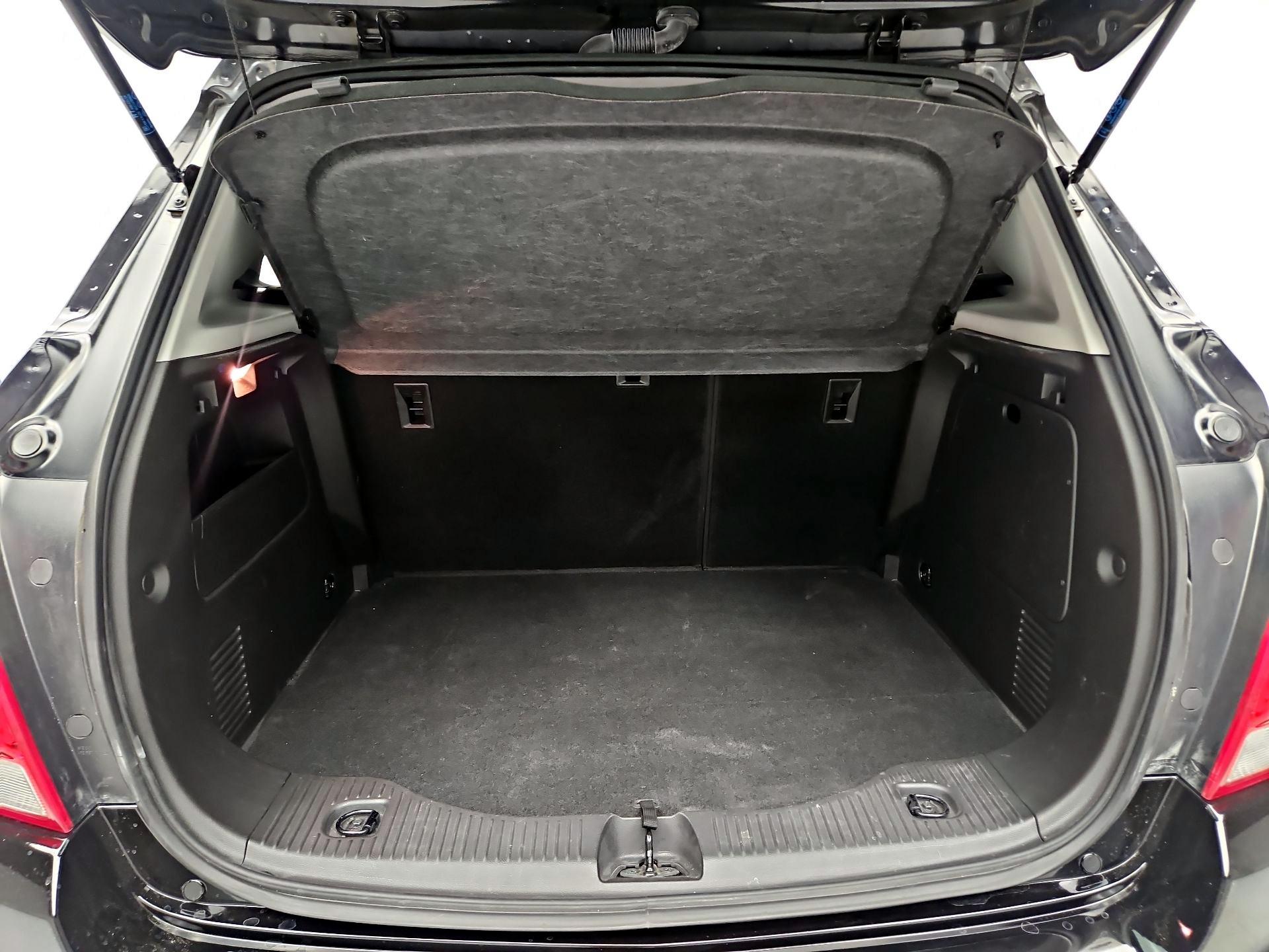 Thumbnail: 2020 Chevrolet Trax - 20