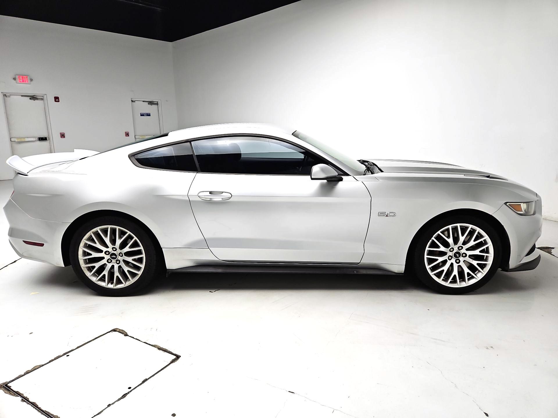 Thumbnail: 2017 Ford Mustang - 4