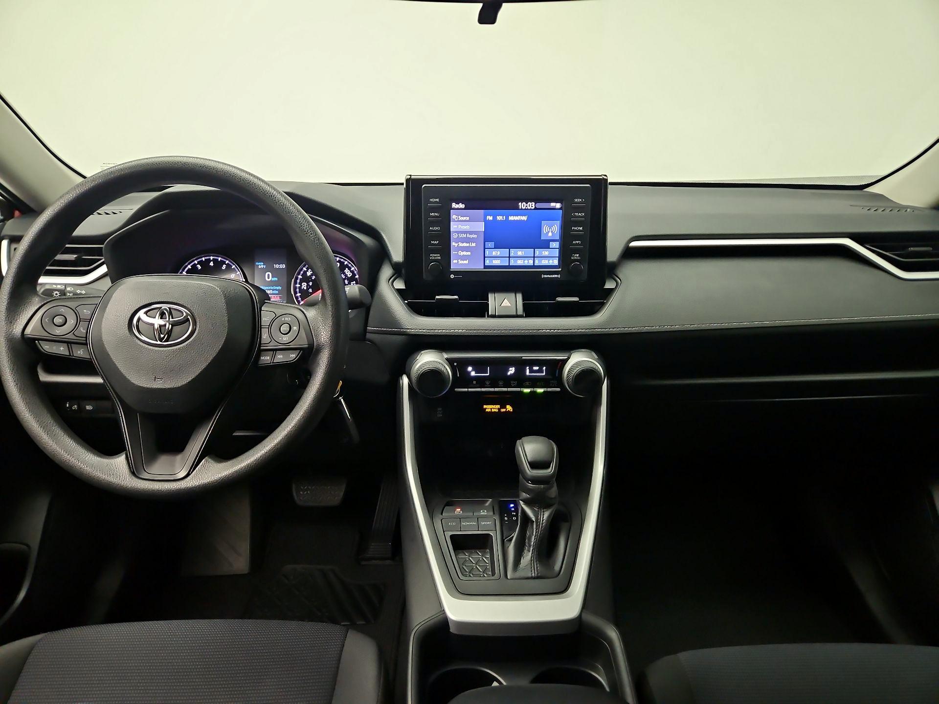 Thumbnail: 2021 Toyota RAV4 - 9