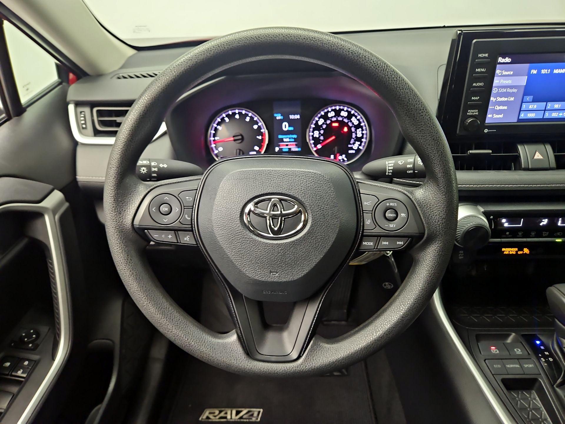 Thumbnail: 2021 Toyota RAV4 - 10