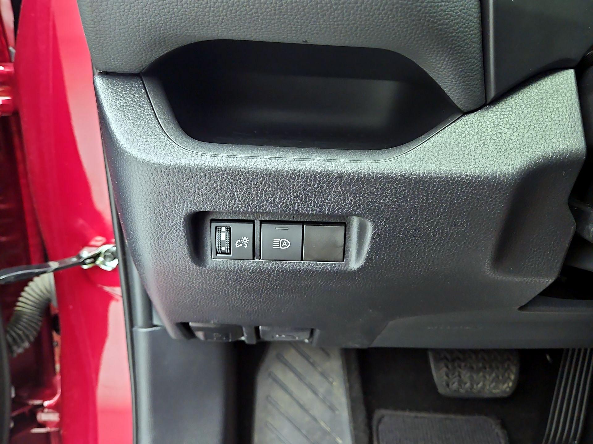 Thumbnail: 2021 Toyota RAV4 - 13