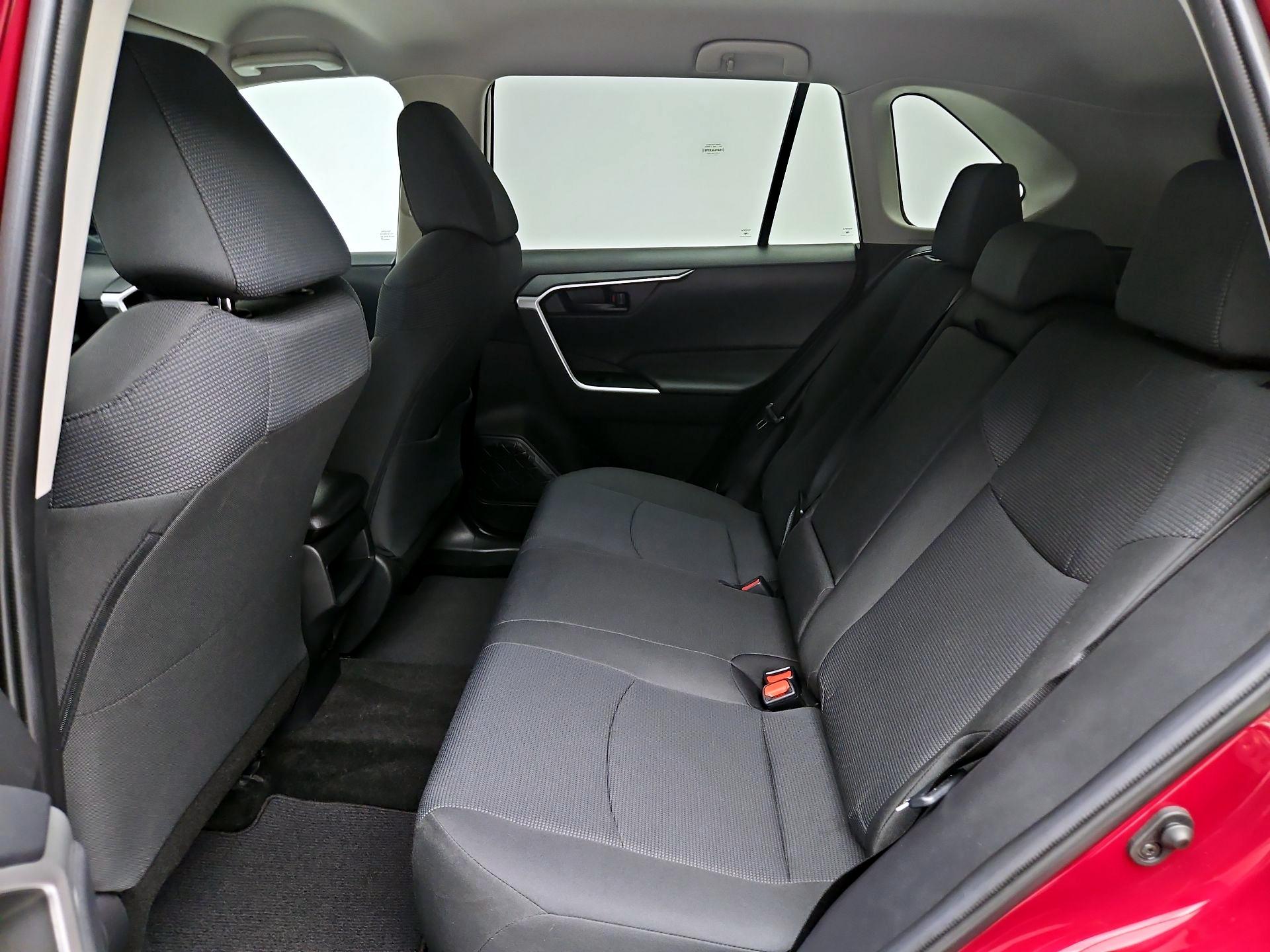 Thumbnail: 2021 Toyota RAV4 - 19