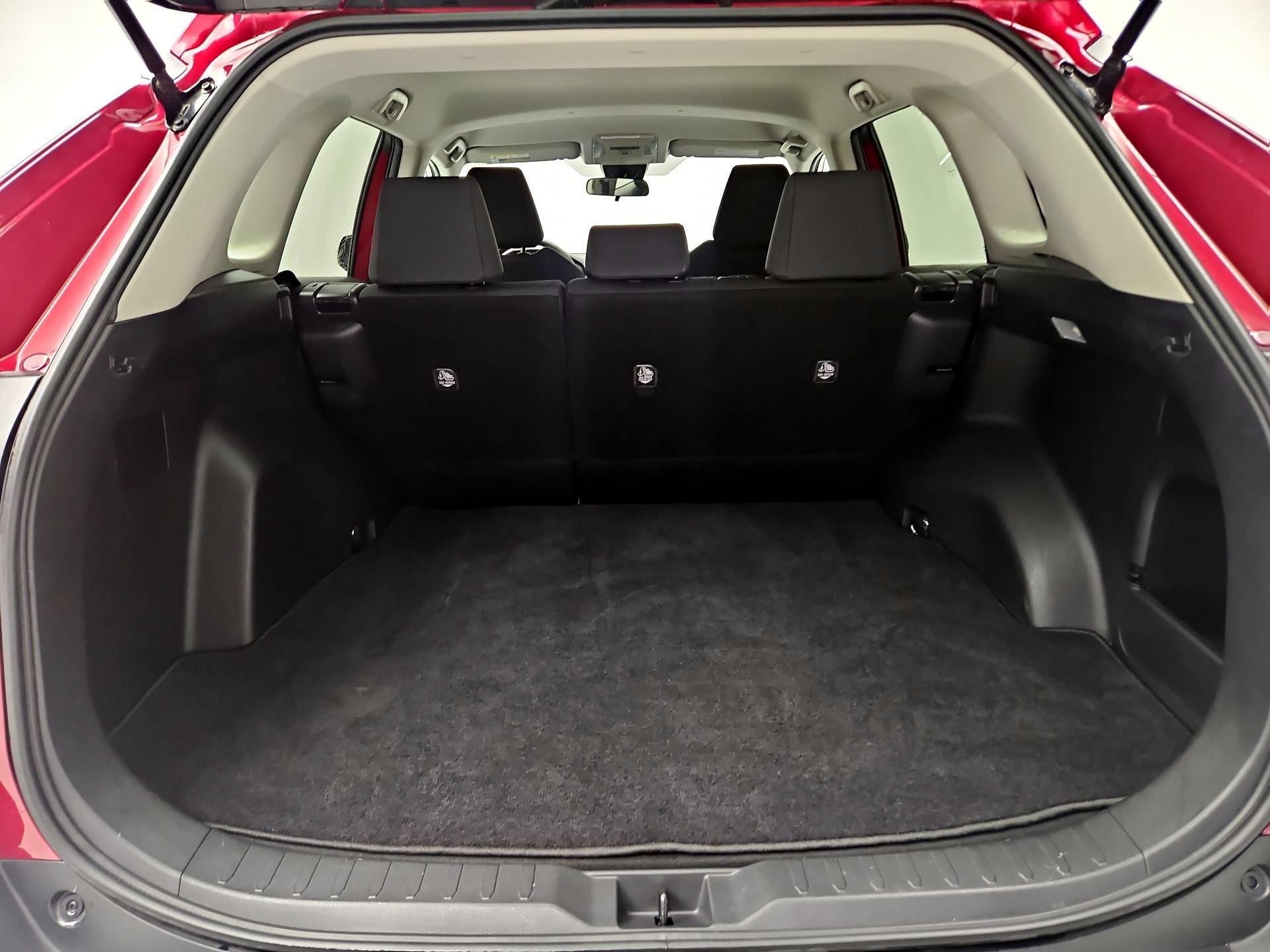 Thumbnail: 2021 Toyota RAV4 - 20