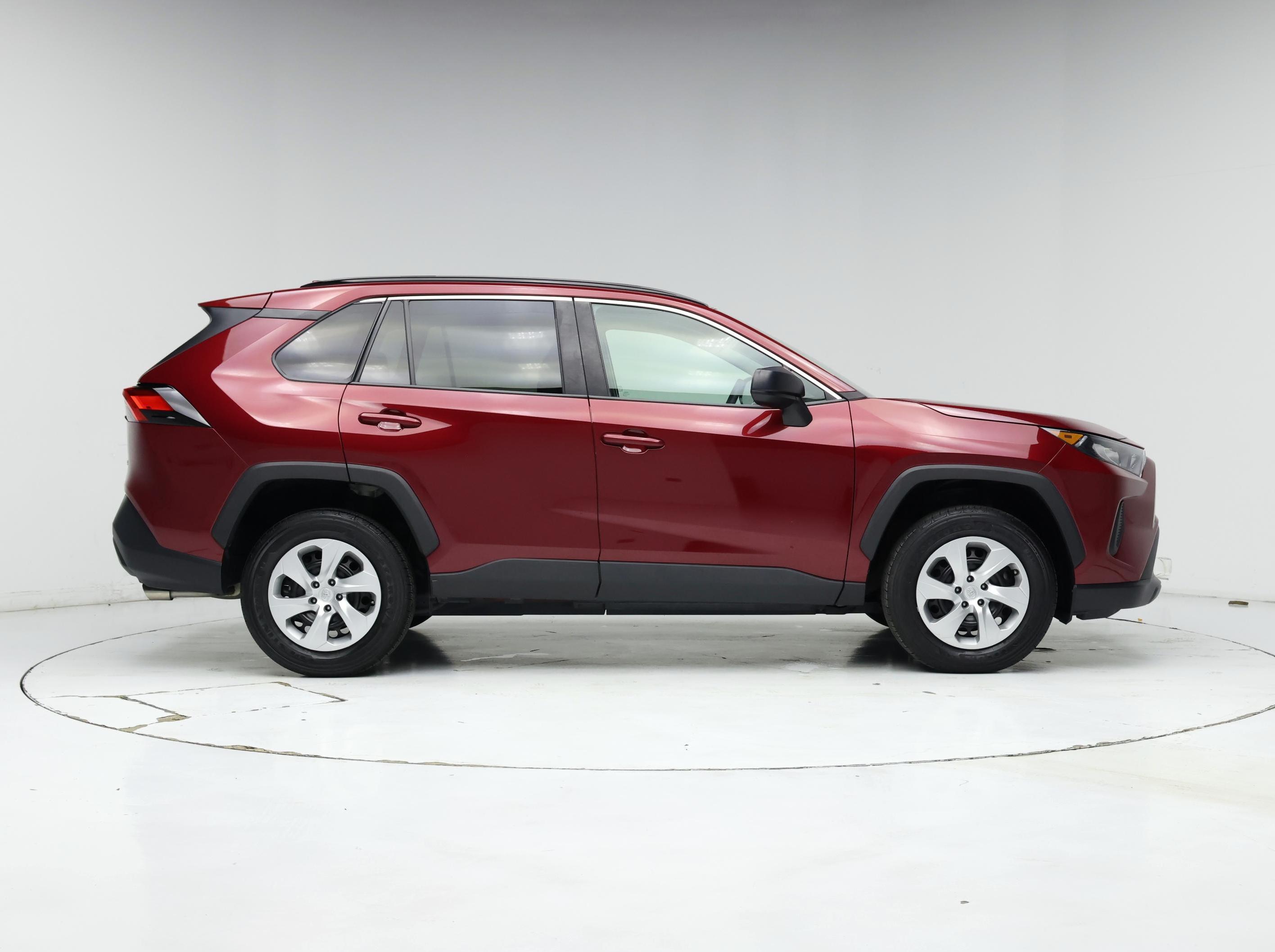 Thumbnail: 2021 Toyota RAV4 - 7