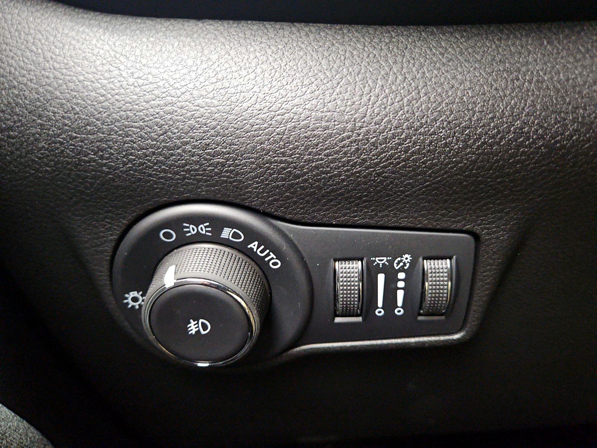 Thumbnail: 2025 Jeep Compass - 13