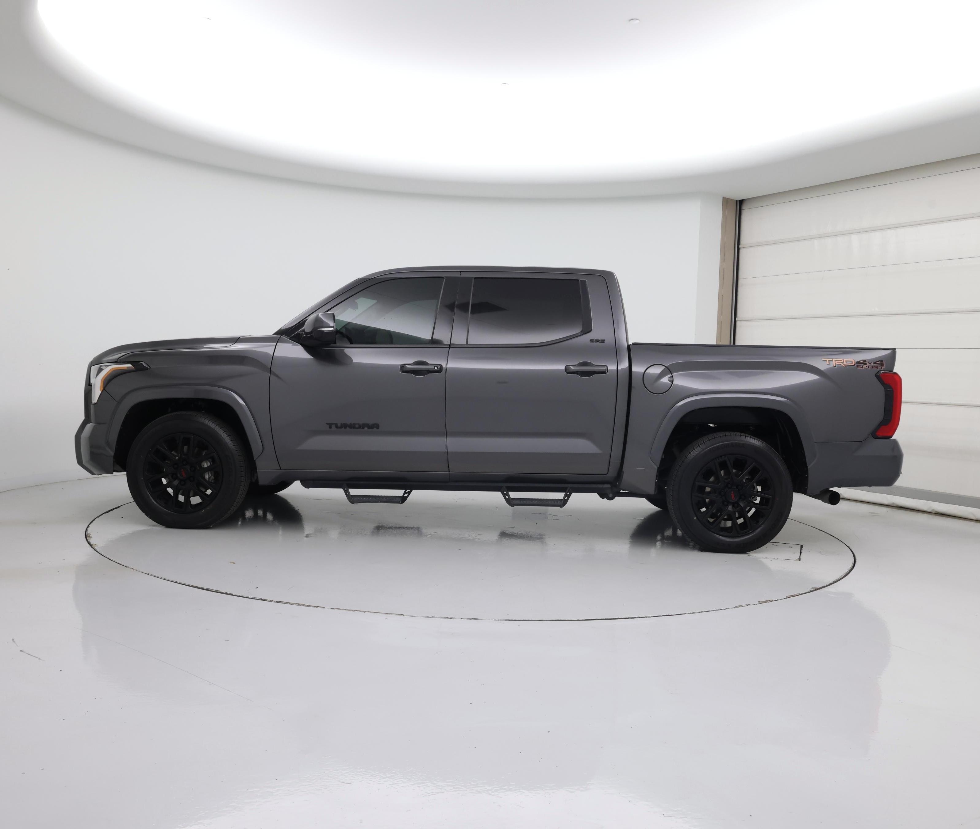 Thumbnail: 2022 Toyota Tundra - 3