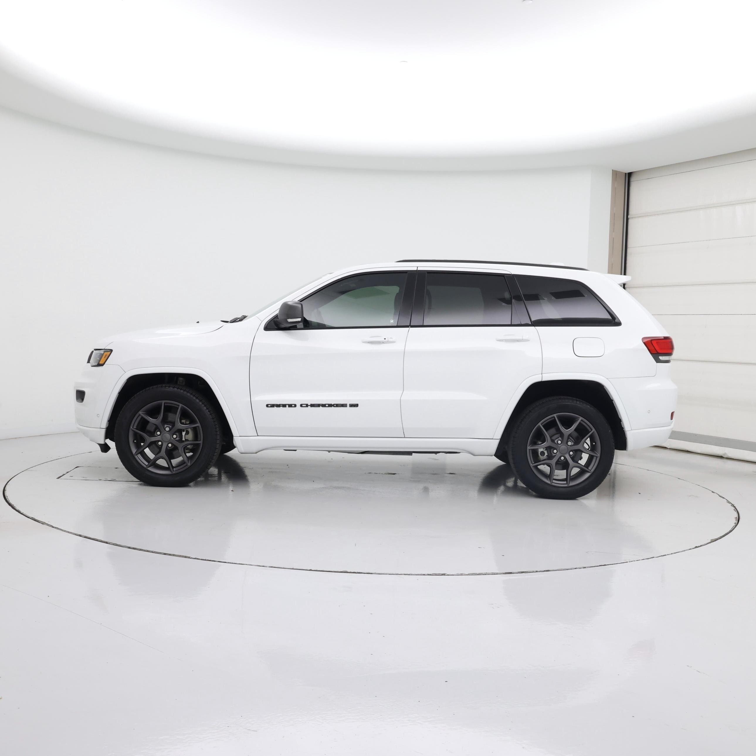 Thumbnail: 2021 Jeep Grand Cherokee - 3