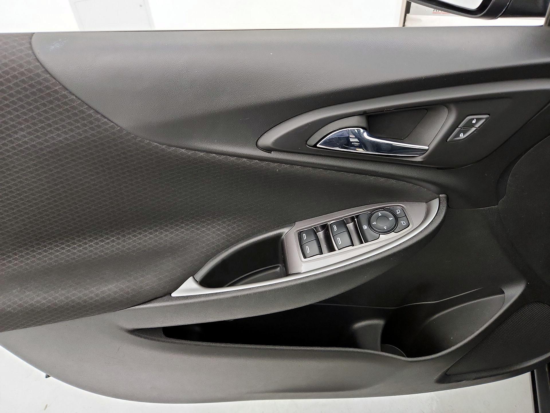 Thumbnail: 2023 Chevrolet Malibu - 12