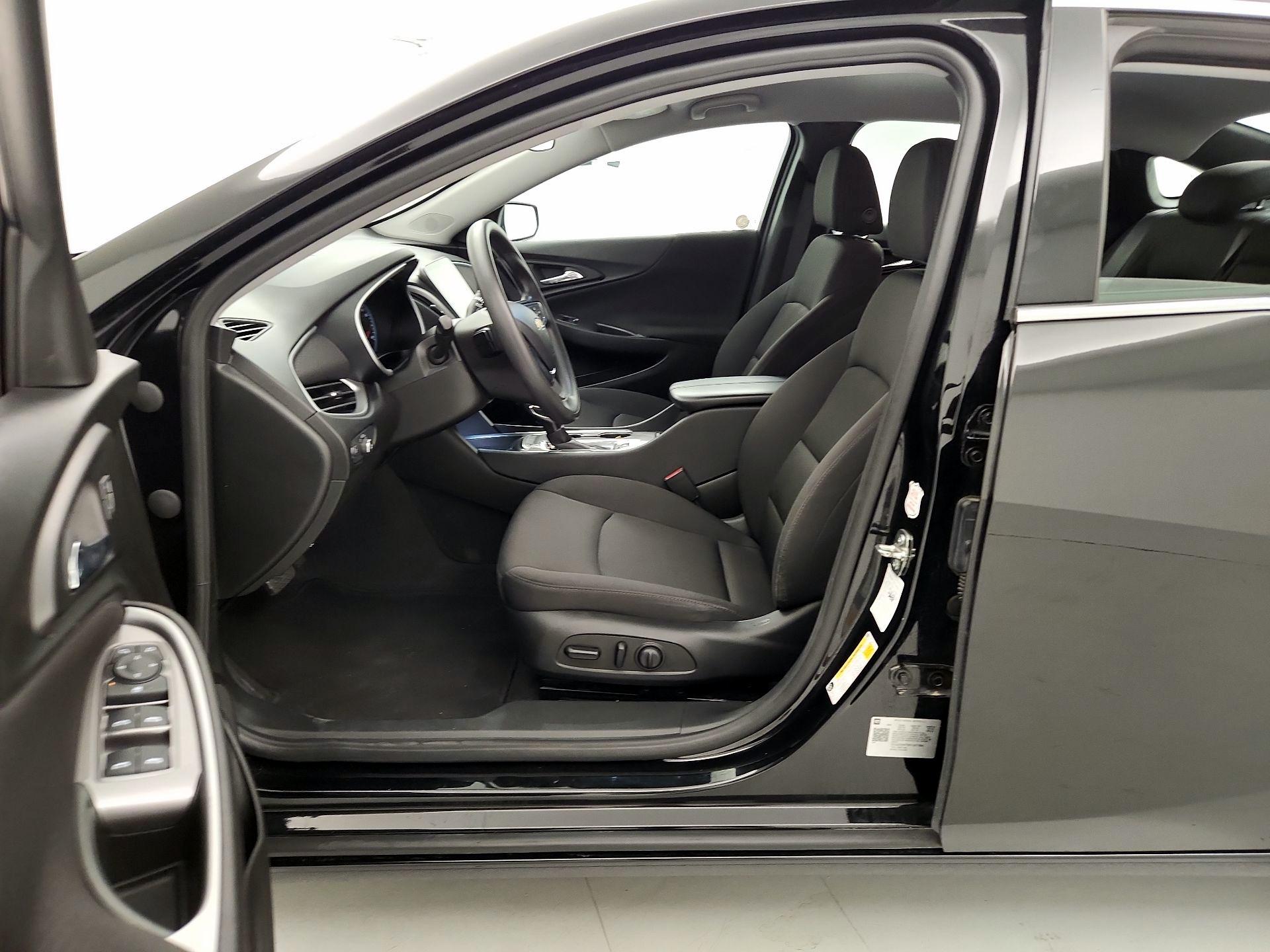 Thumbnail: 2023 Chevrolet Malibu - 11