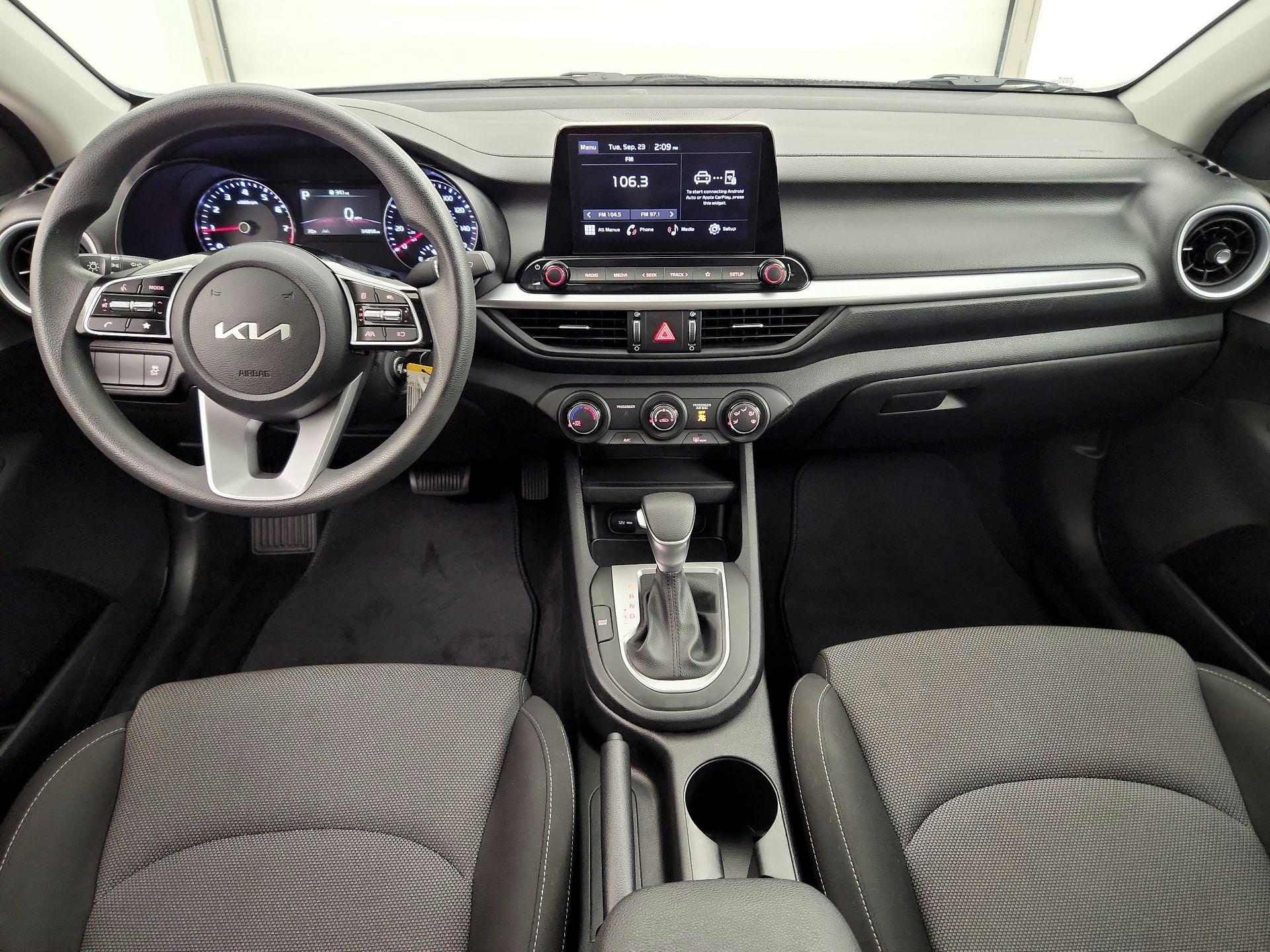 Thumbnail: 2024 Kia Forte - 9