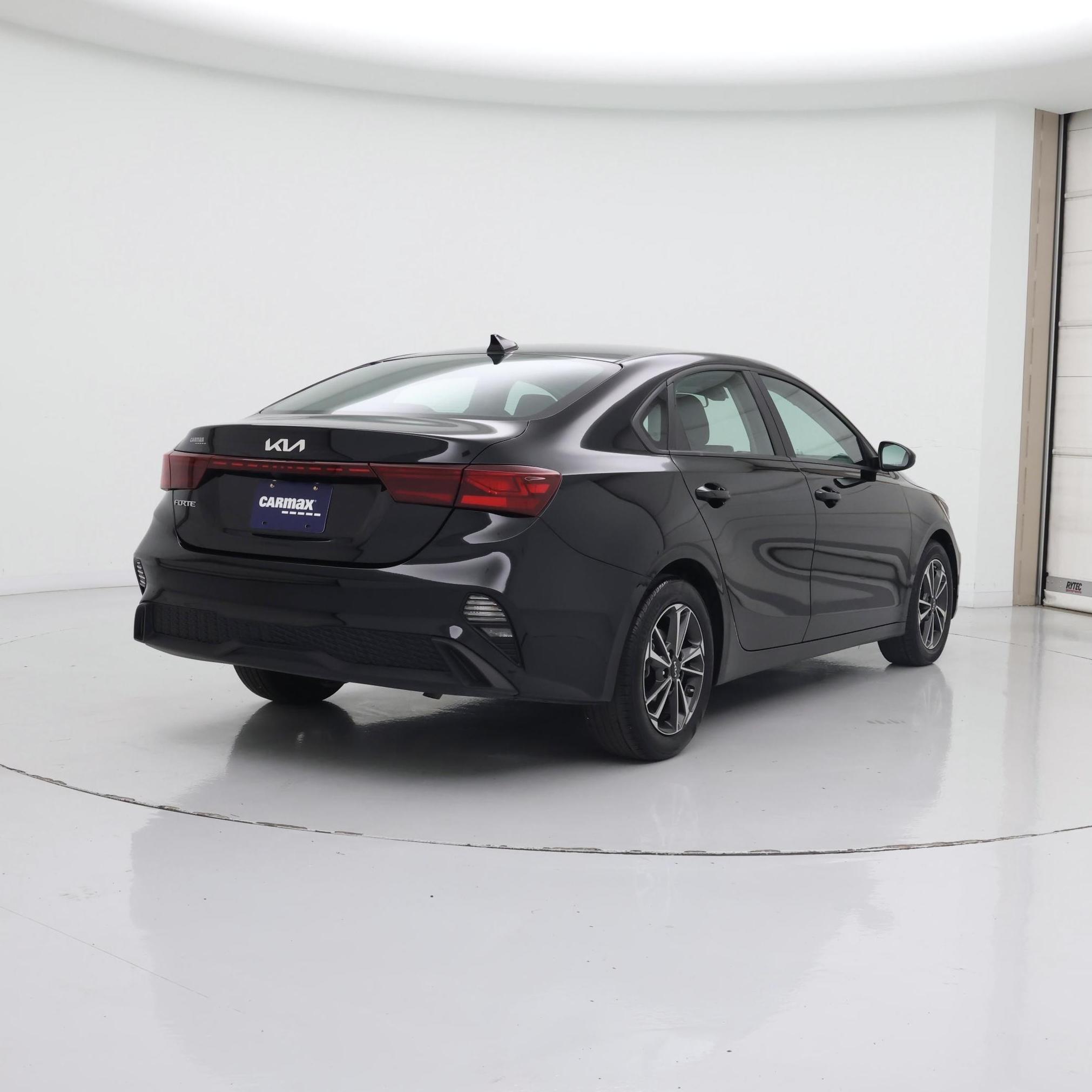 Thumbnail: 2024 Kia Forte - 8