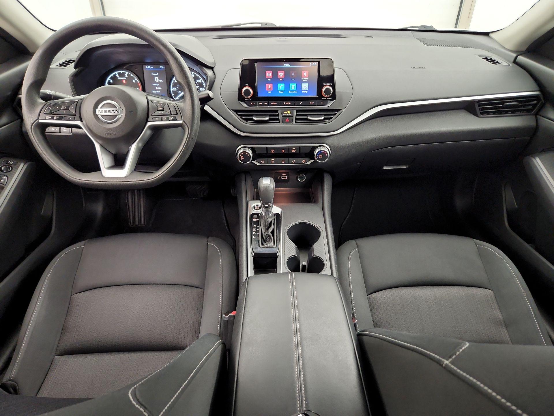 Thumbnail: 2022 Nissan Altima - 9
