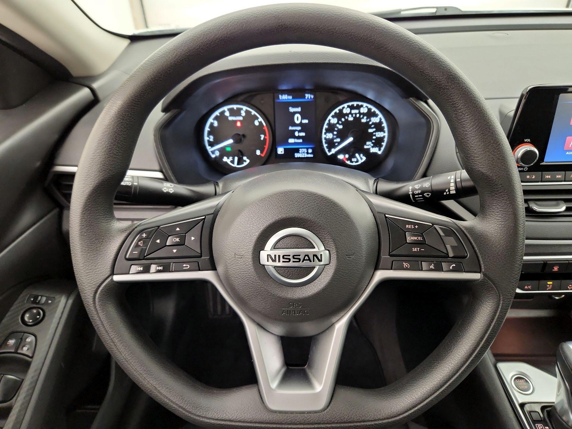 Thumbnail: 2022 Nissan Altima - 10