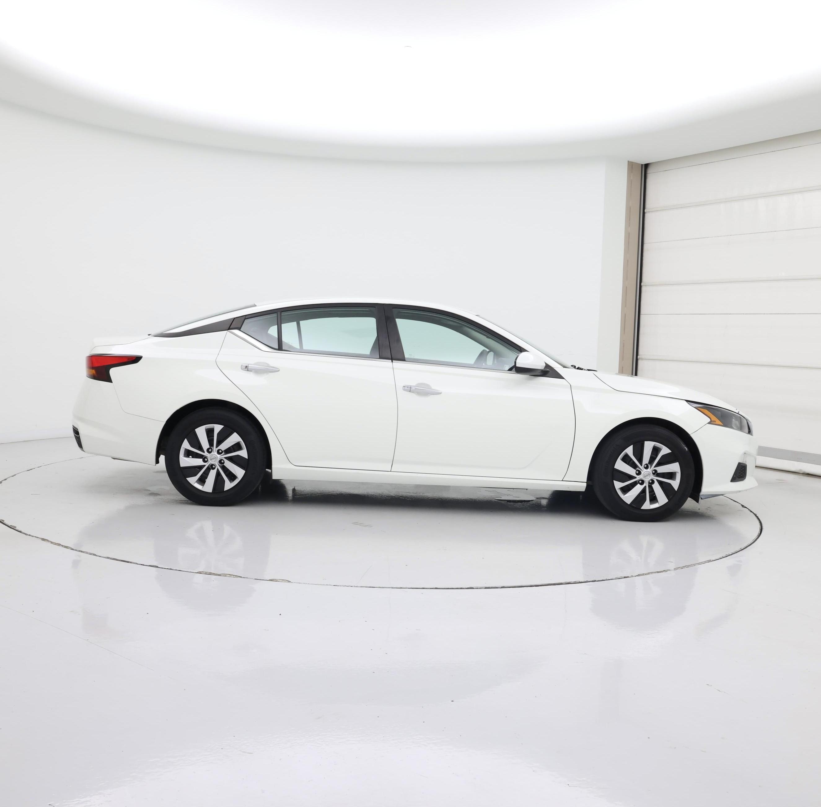 Thumbnail: 2022 Nissan Altima - 7