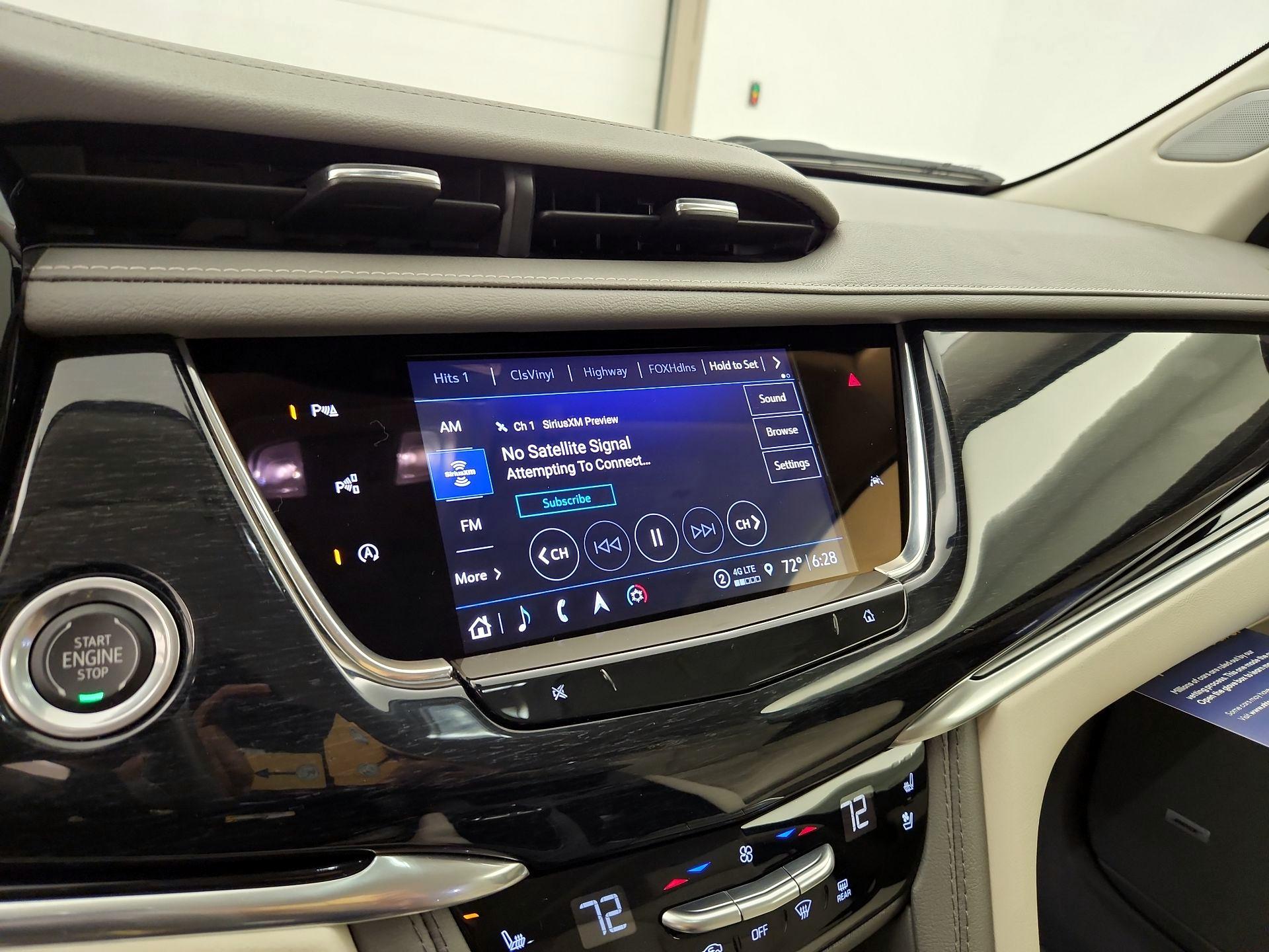 Thumbnail: 2023 Cadillac XT6 - 16