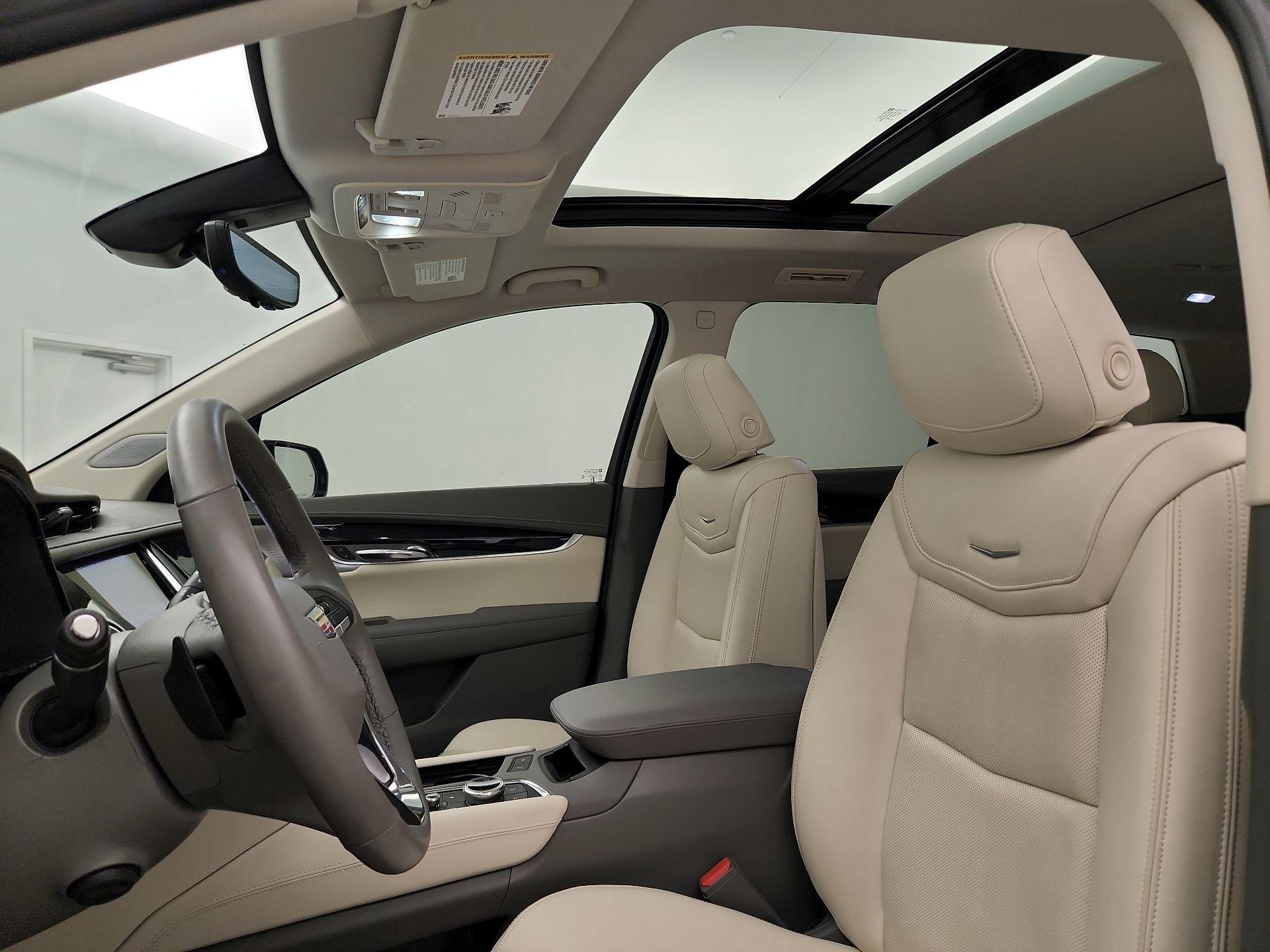 Thumbnail: 2023 Cadillac XT6 - 20