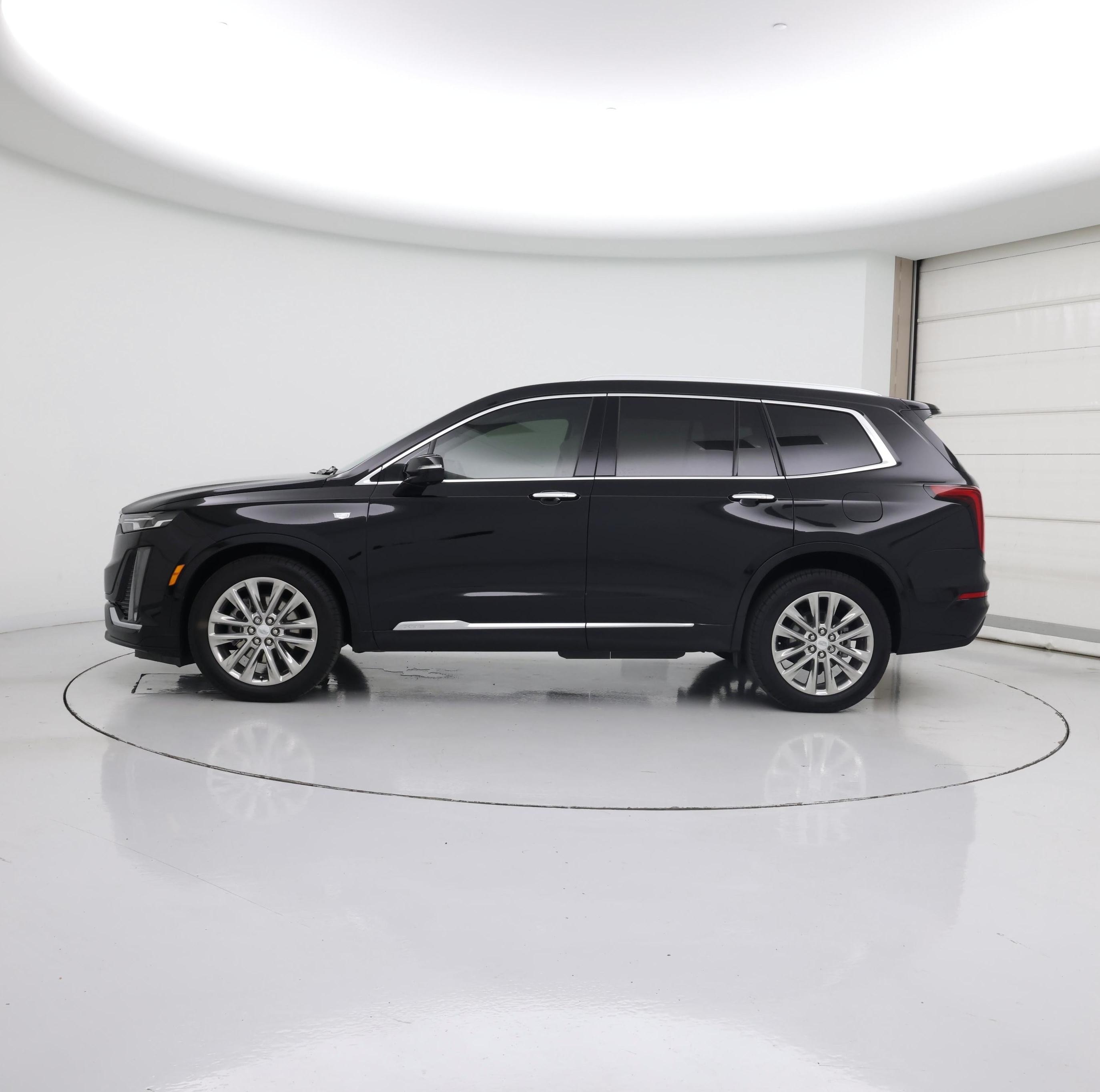Thumbnail: 2023 Cadillac XT6 - 3