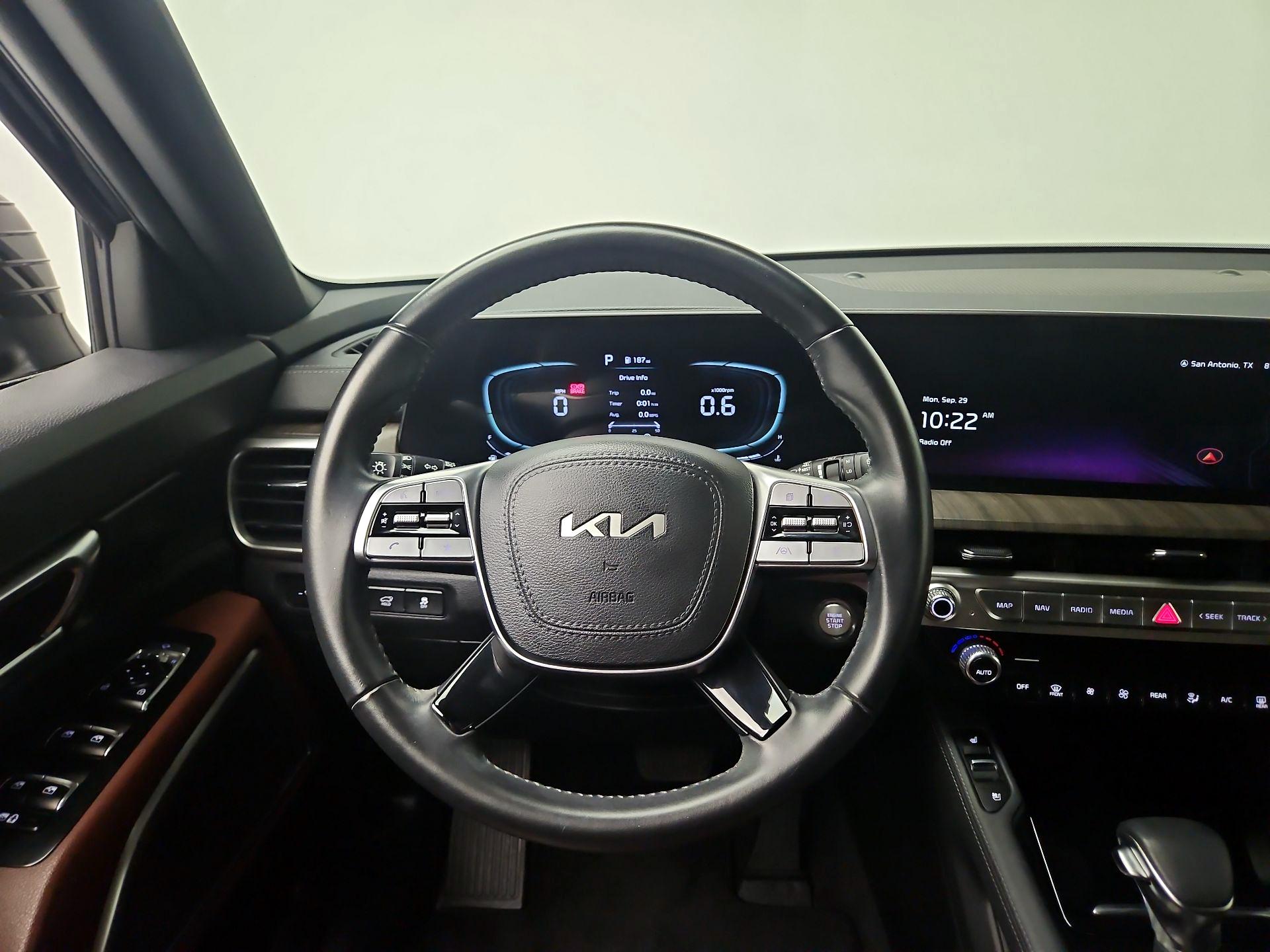 Thumbnail: 2023 Kia Telluride - 10