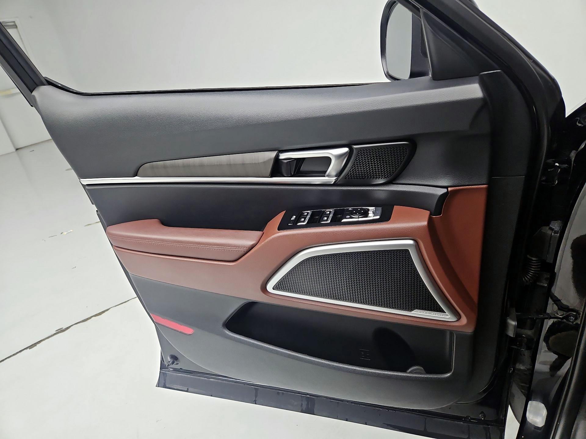 Thumbnail: 2023 Kia Telluride - 12