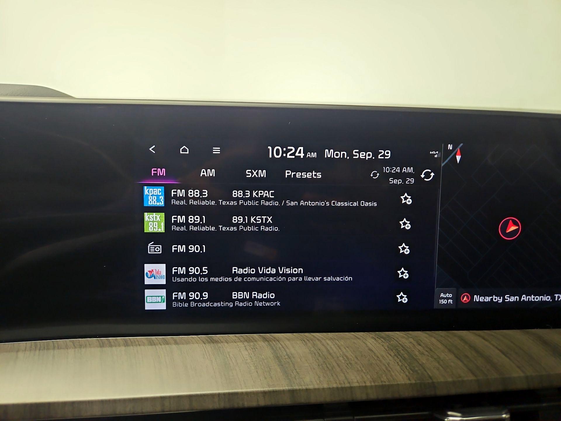 Thumbnail: 2023 Kia Telluride - 16