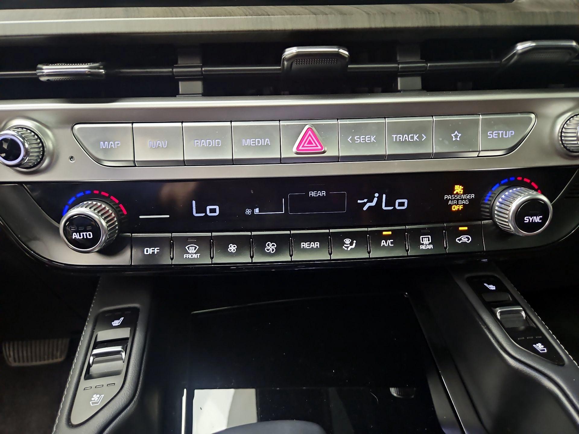 Thumbnail: 2023 Kia Telluride - 17