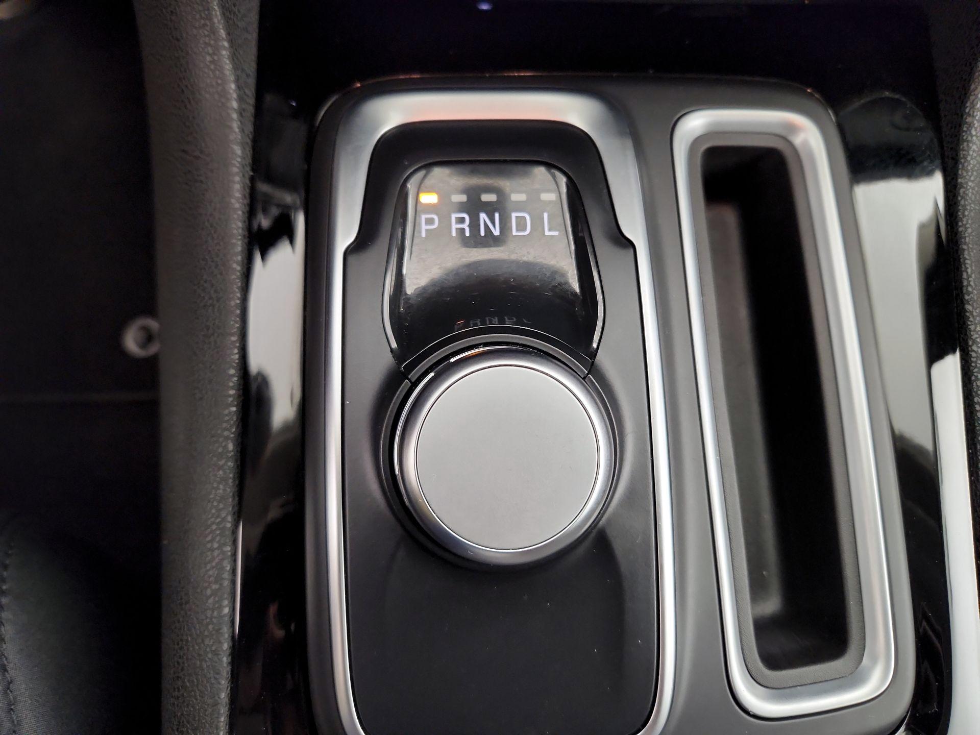 Thumbnail: 2023 Chrysler 300 - 17