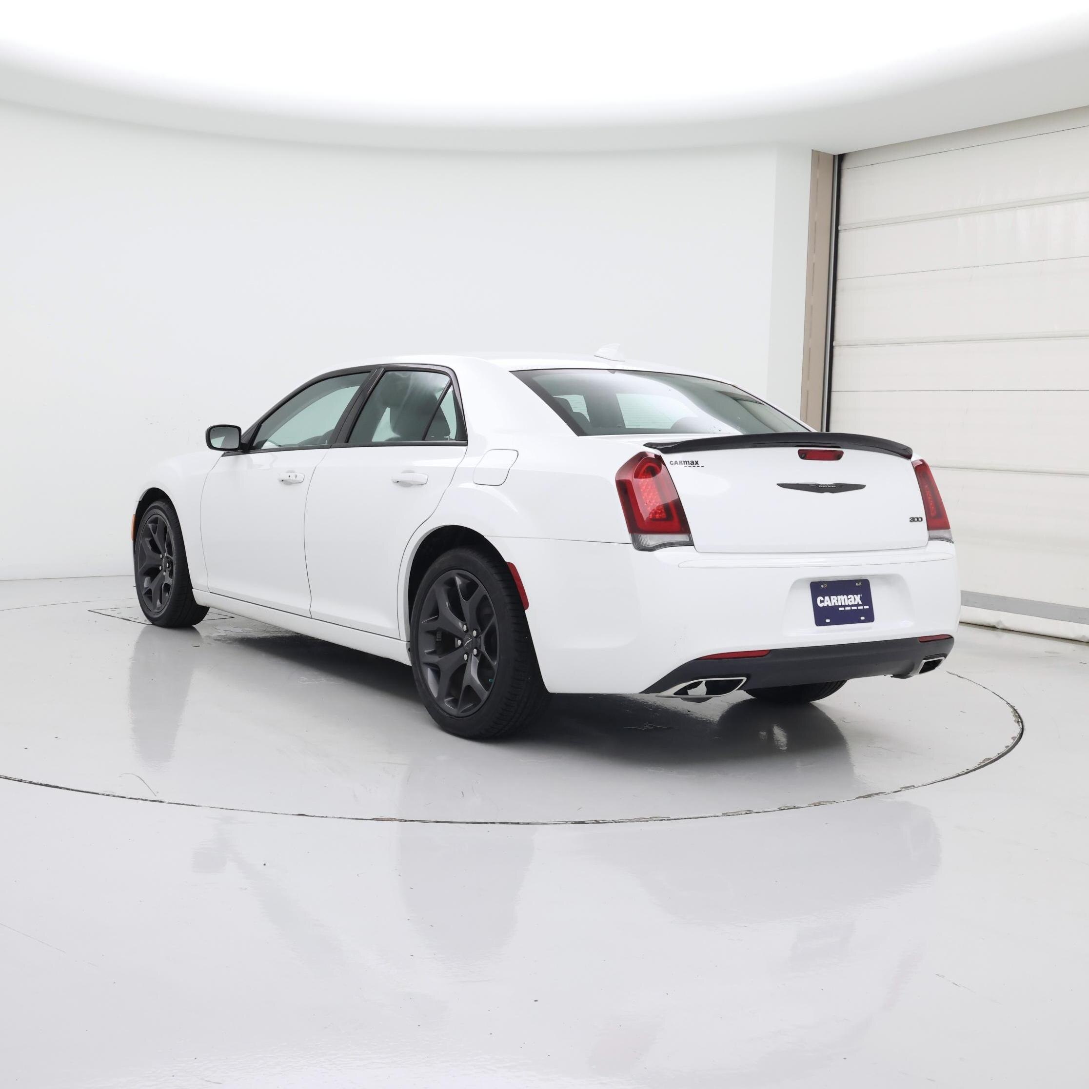 Thumbnail: 2023 Chrysler 300 - 2