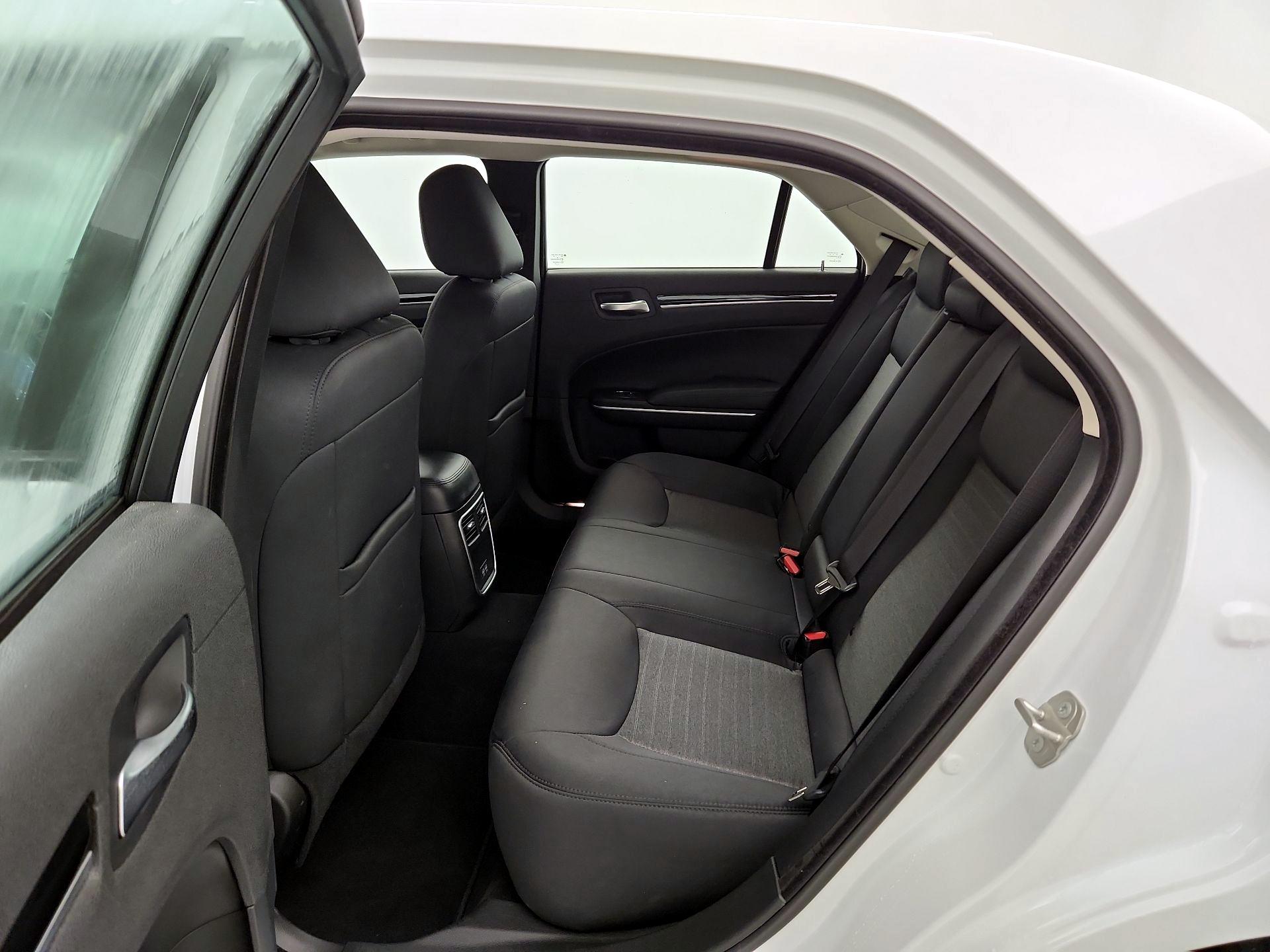 Thumbnail: 2023 Chrysler 300 - 19