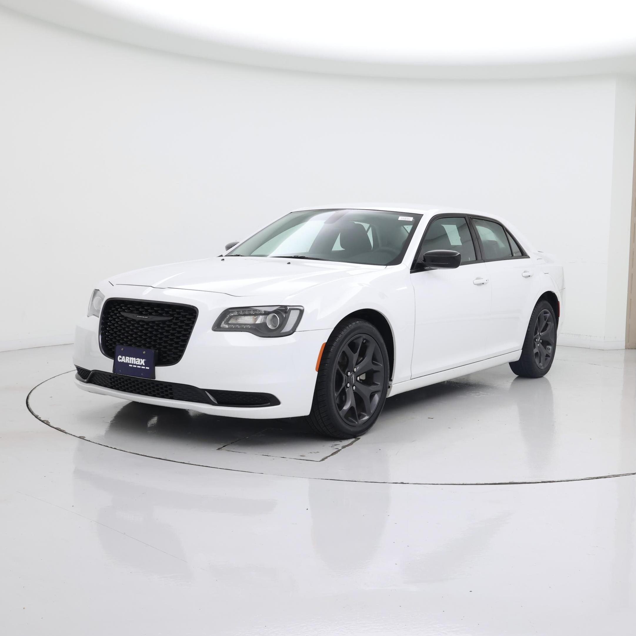 Thumbnail: 2023 Chrysler 300 - 4