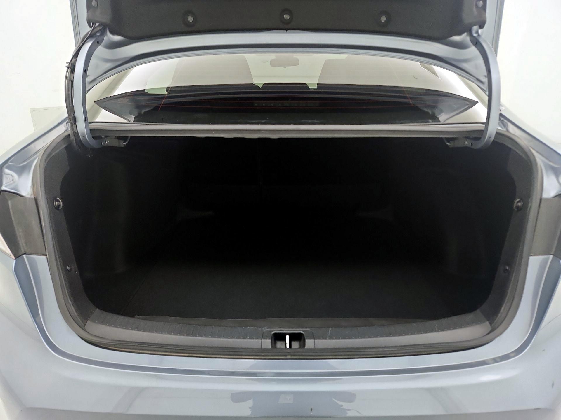 Thumbnail: 2021 Toyota Corolla - 18