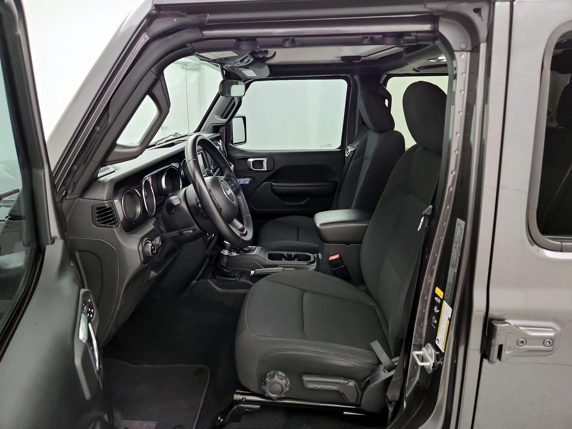 Thumbnail: 2020 Jeep Gladiator - 11