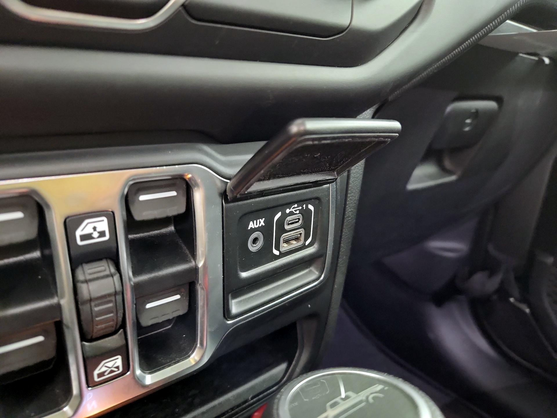 Thumbnail: 2020 Jeep Gladiator - 18