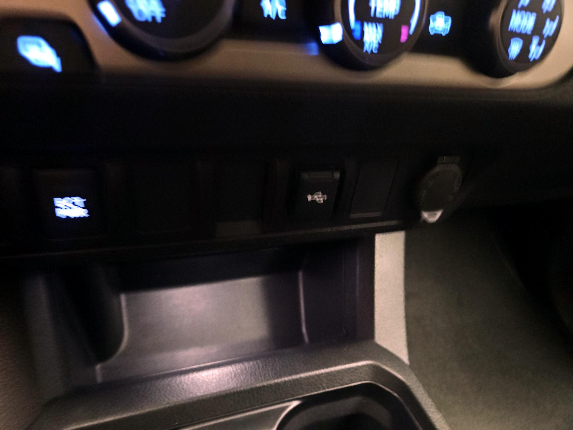 Thumbnail: 2022 Toyota Tacoma - 18