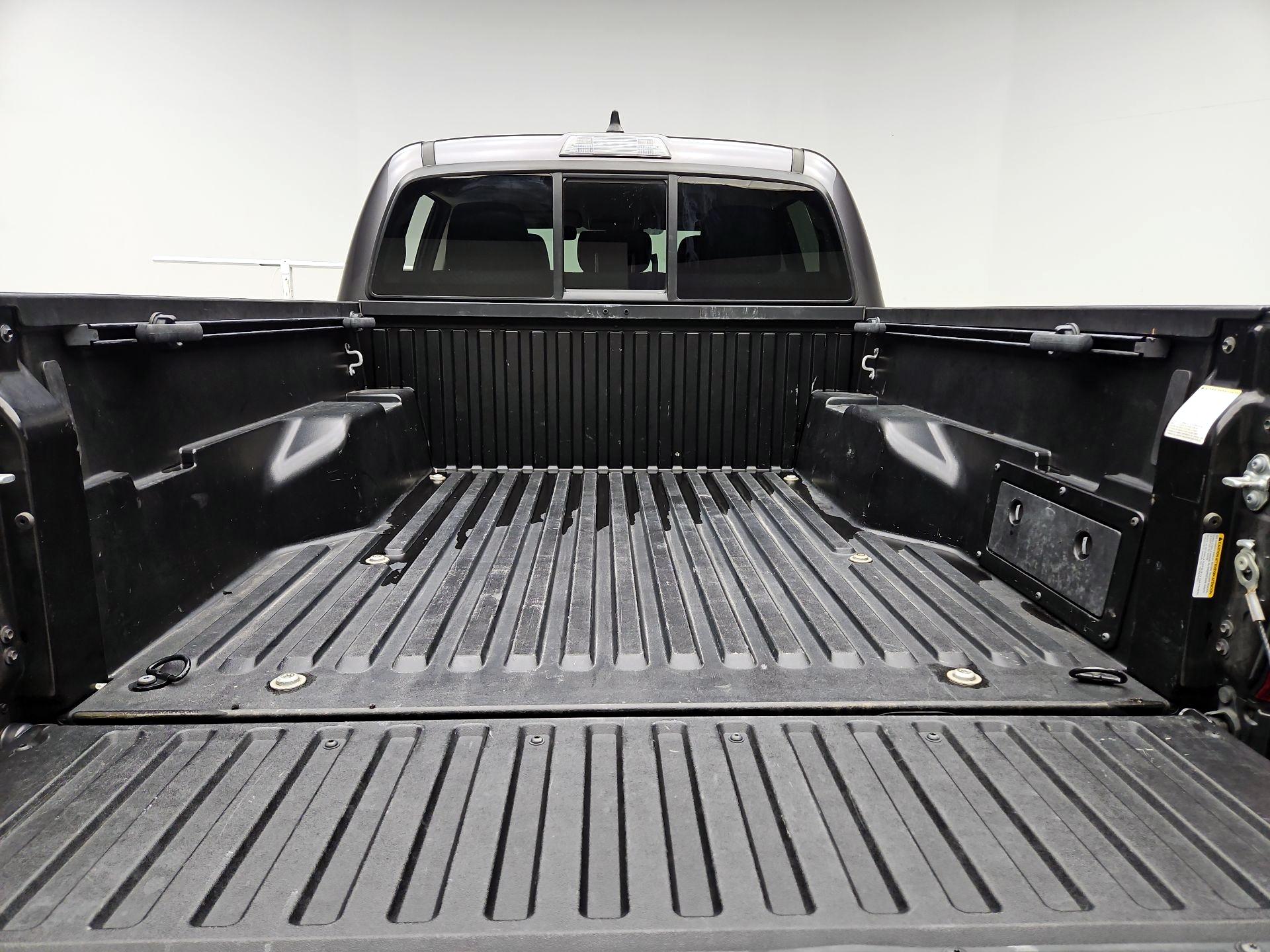 Thumbnail: 2022 Toyota Tacoma - 20